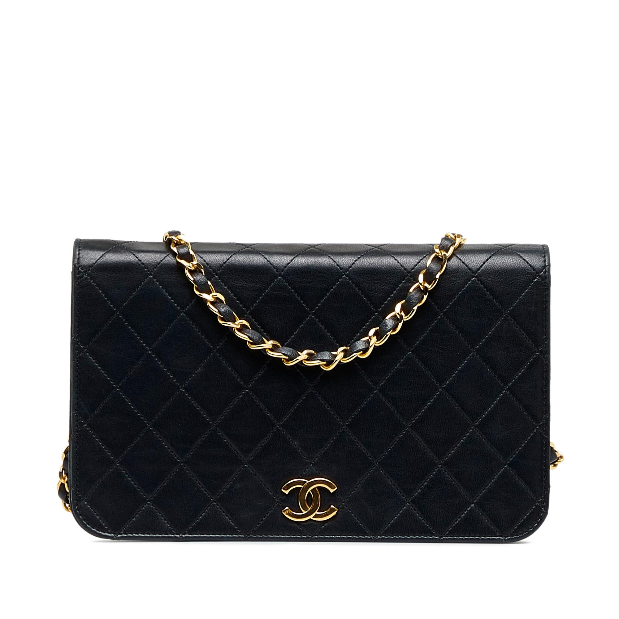 Chanel Small Matelasse Lambskin Chain Shoulder Bag (SHG-t9i4S0)