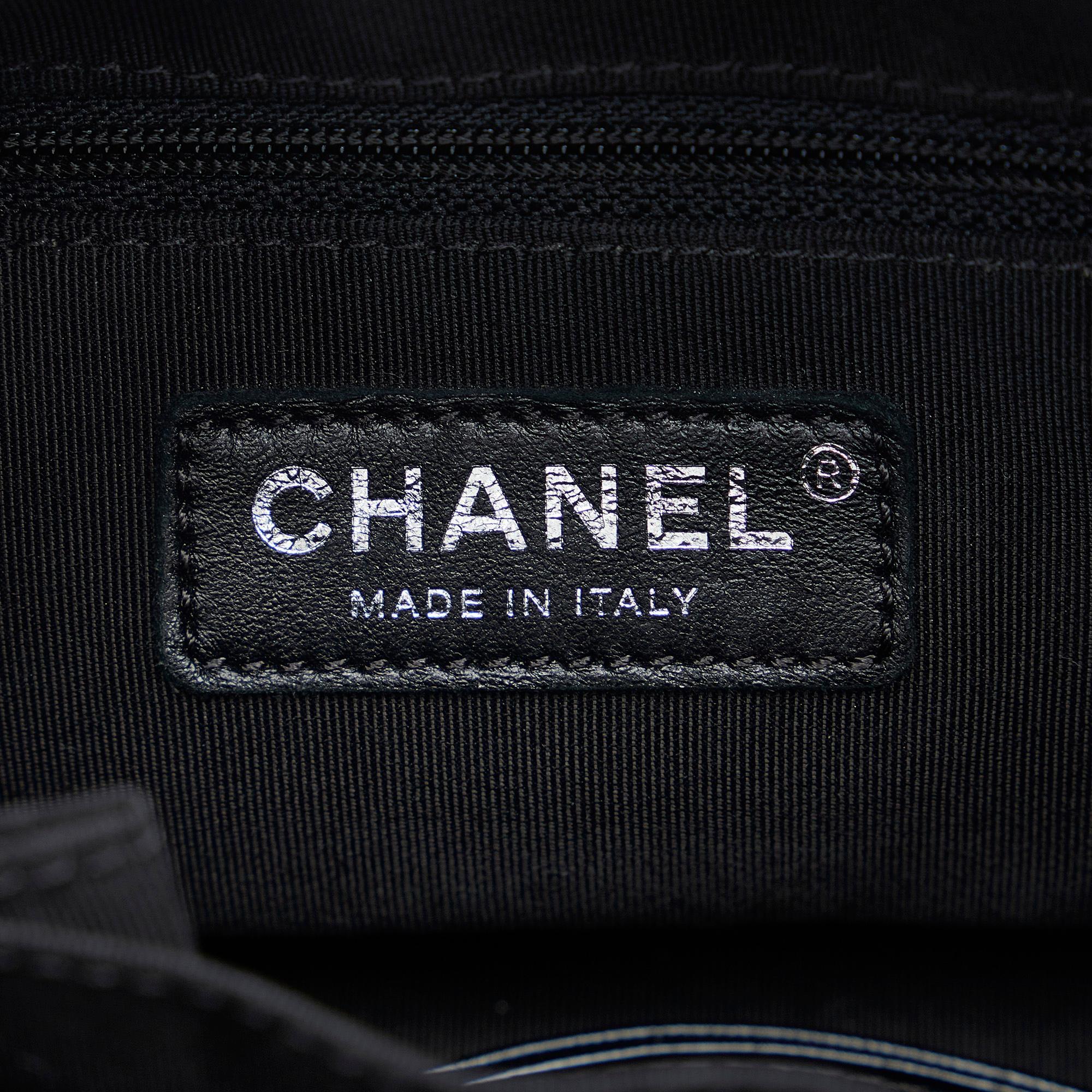 Chanel Small Painted Knit Gabrielle Crossbody Bag (SHG-o8pm25)