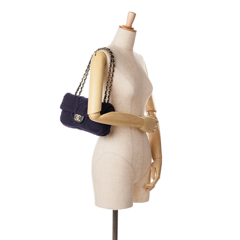 Chanel Small Paris Hamburg Cable Knit Flap (SHG-3xWf2e)