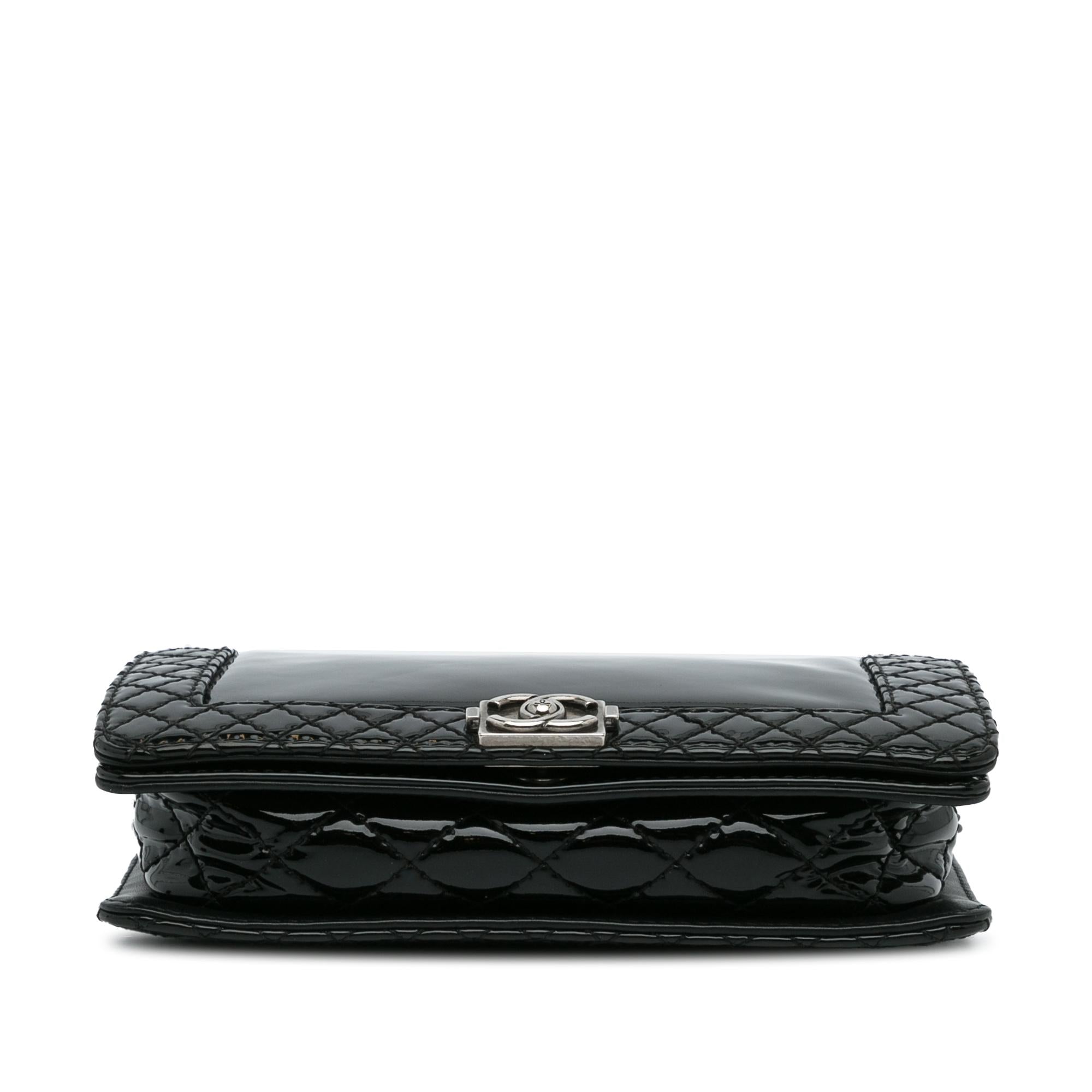 Chanel Small Patent Boy Reverso Flap (SHG-cOthgZ)