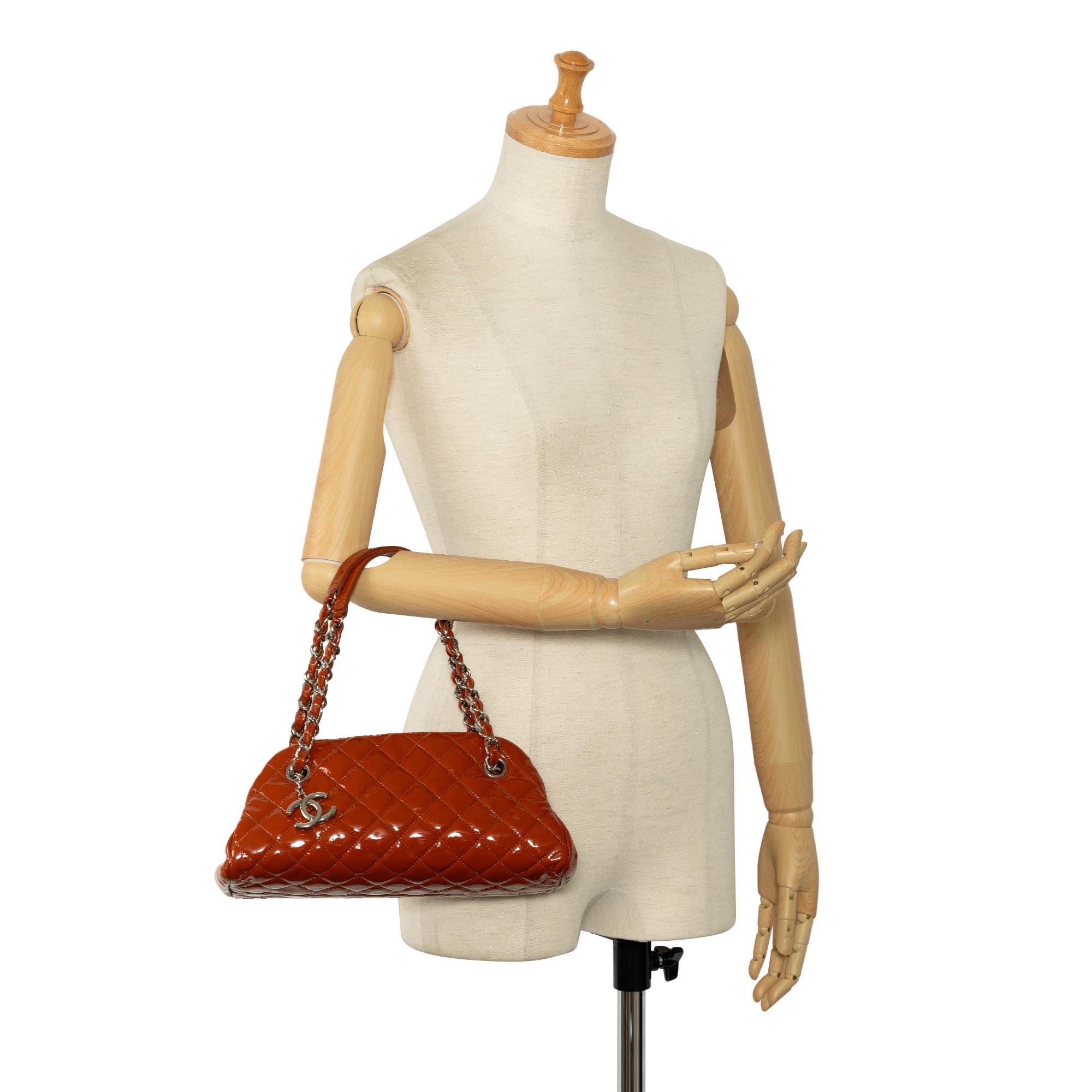 Chanel Small Patent Just Mademoiselle Shoulder Bag (SHG-eDqWnL)