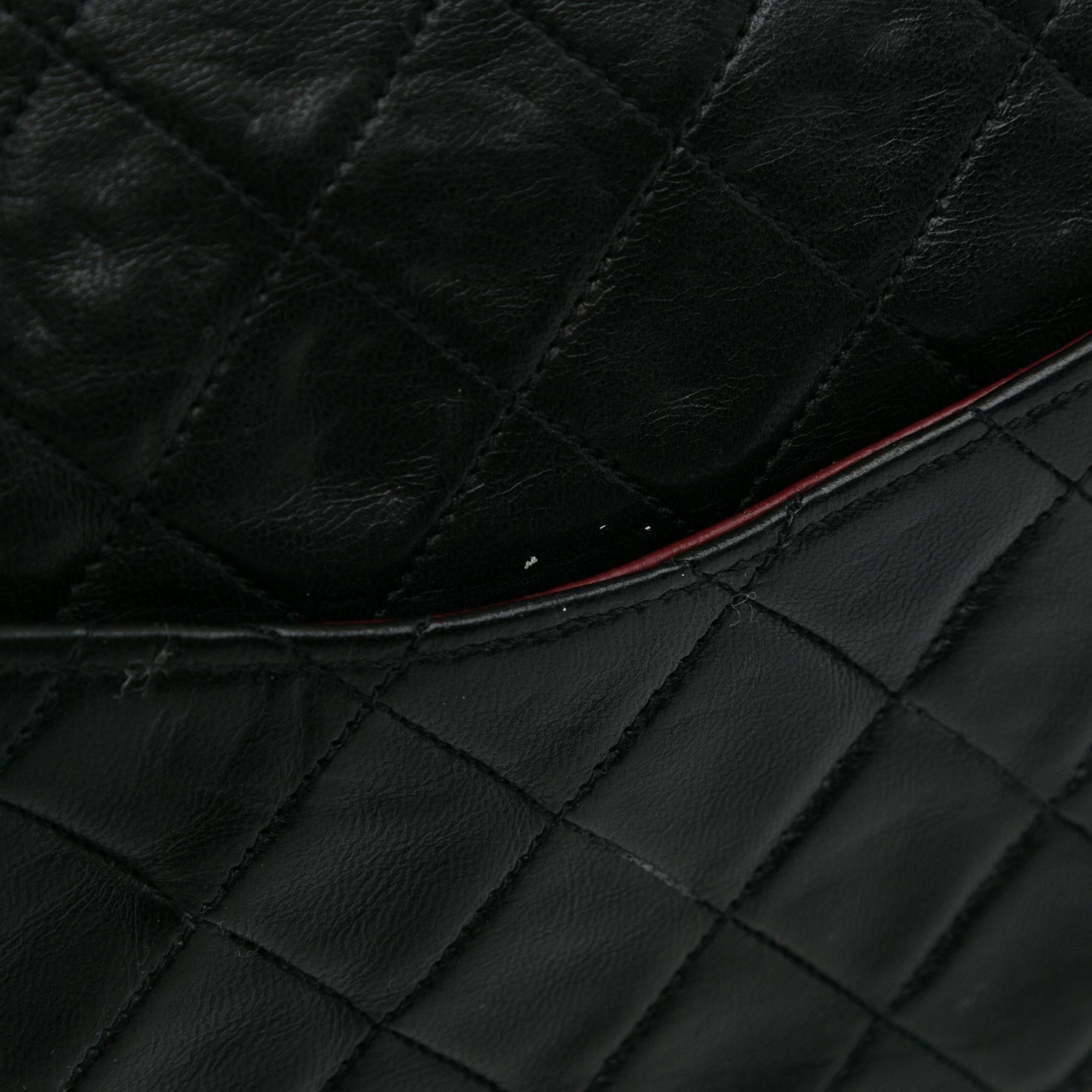 Chanel Small Quilted Double Flap Bag (SHG-L6Ce7A)