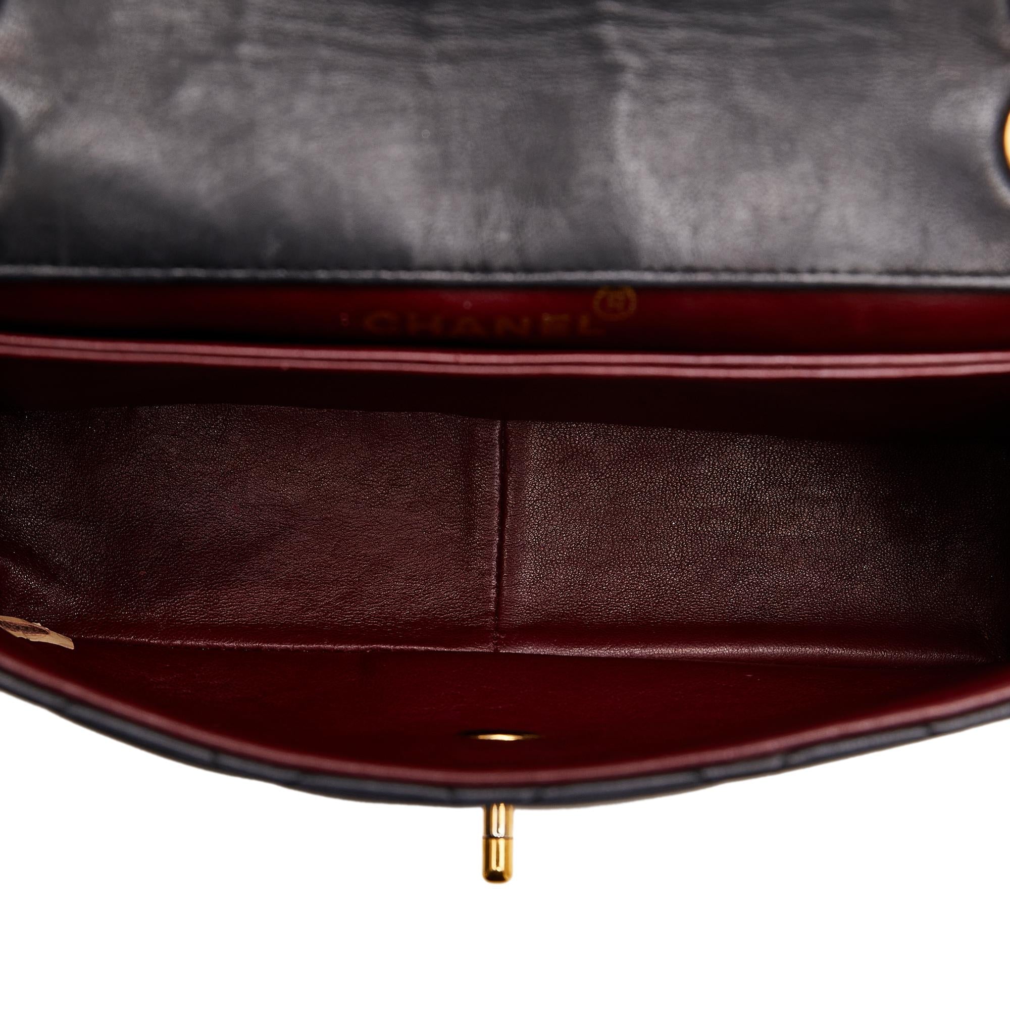 Chanel Small Quilted Lambskin Single Flap (SHG-JnDmQ6)