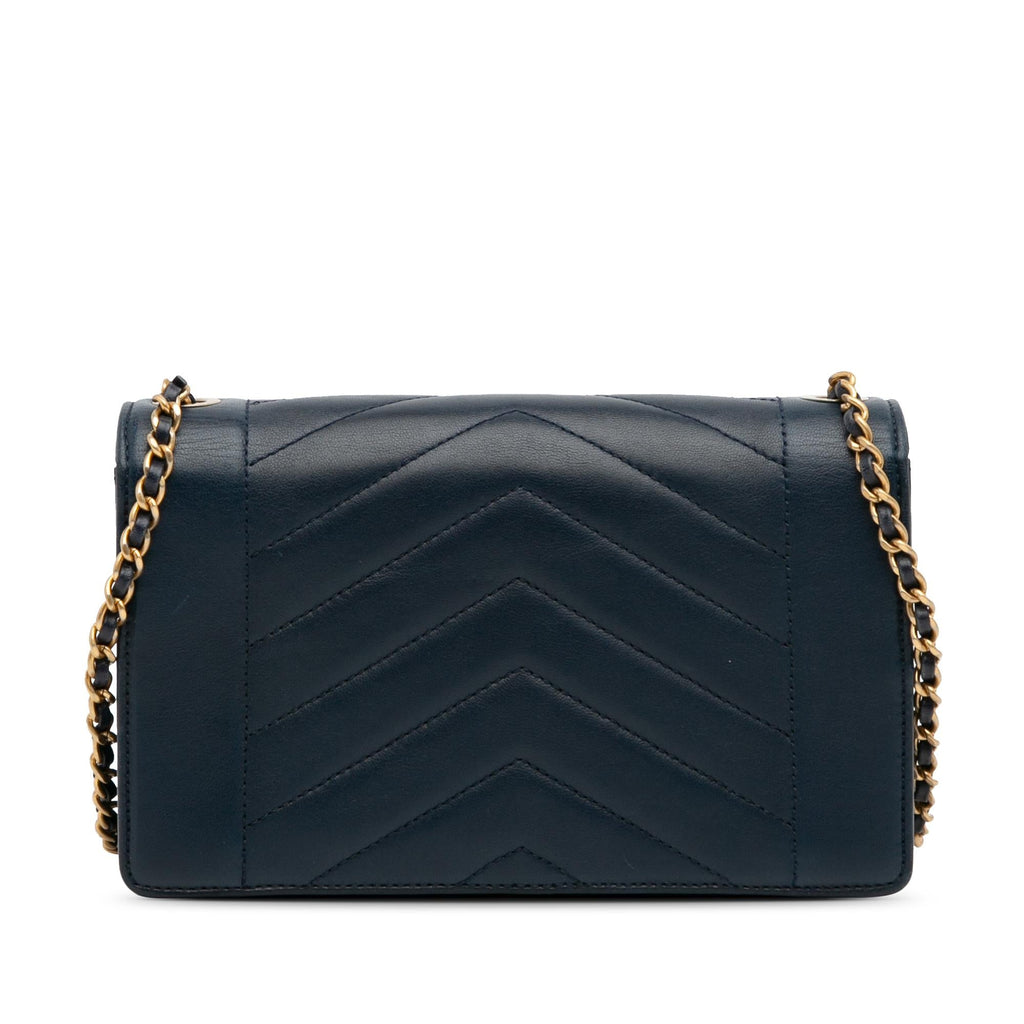 Chanel Small Reversed Chevron Lambskin Flap (SHG-I8TN3a)