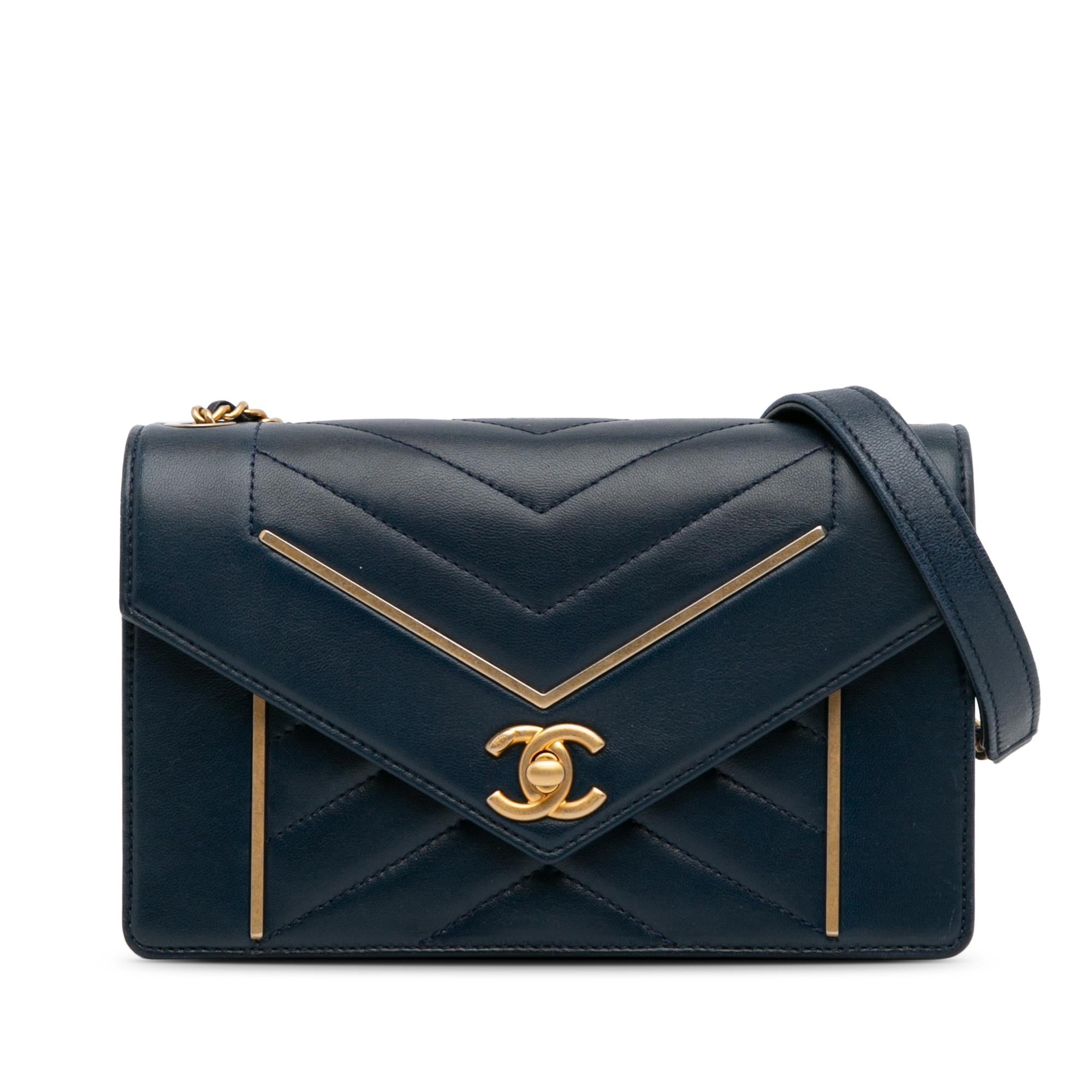 Chanel Small Reversed Chevron Lambskin Flap (SHG-I8TN3a)