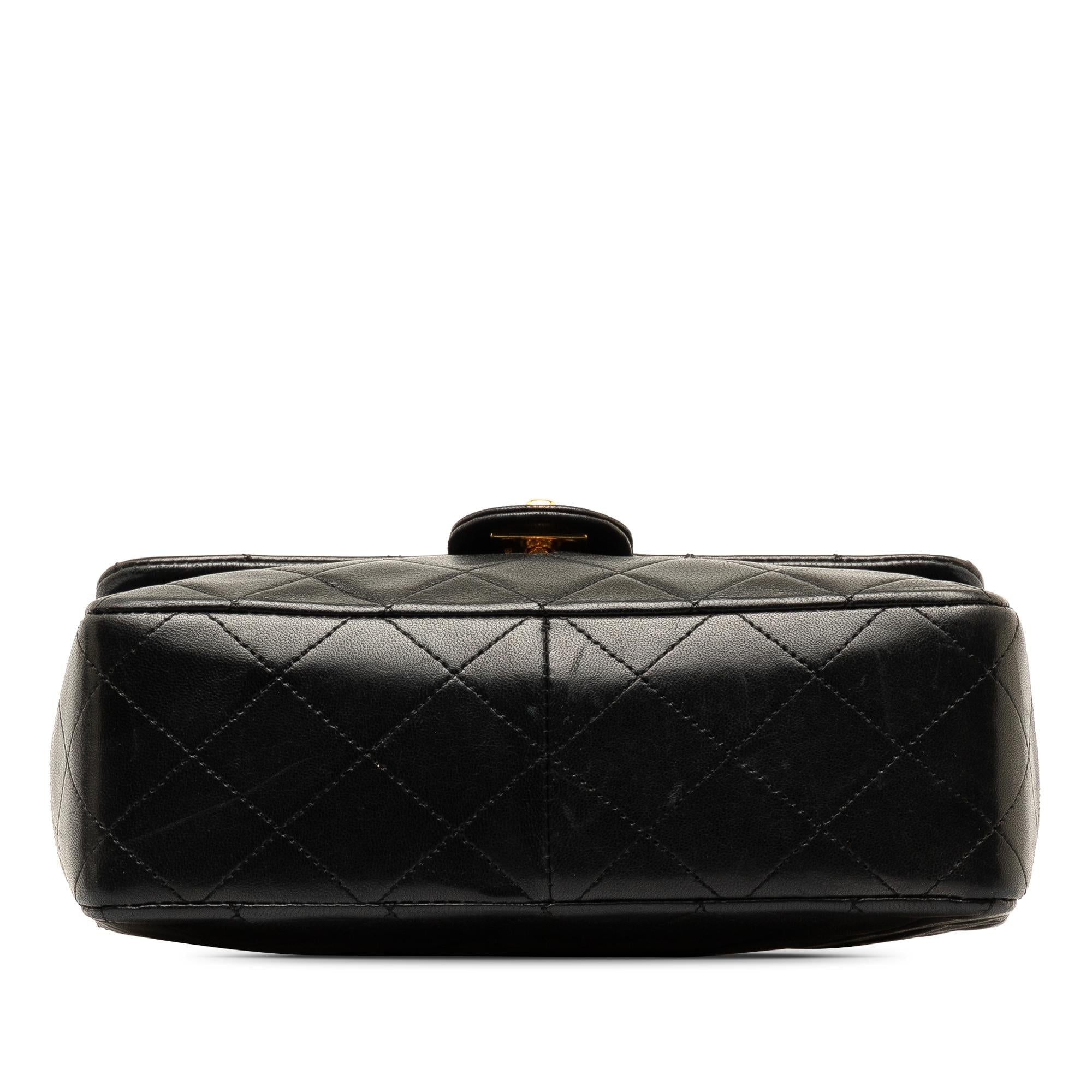 Chanel Square Classic Quilted Lambskin Flap (SHG-UItkKW)