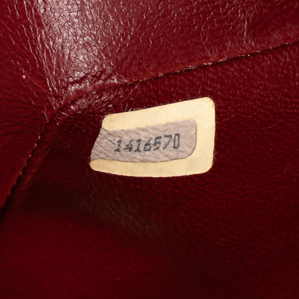 Chanel Square Classic Quilted Lambskin Flap (SHG-UItkKW)