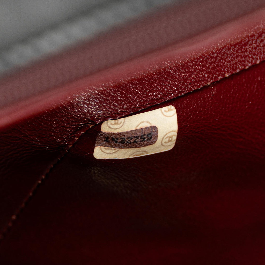 Chanel Square Classic Quilted Lambskin Flap (SHG-NCKAmV)