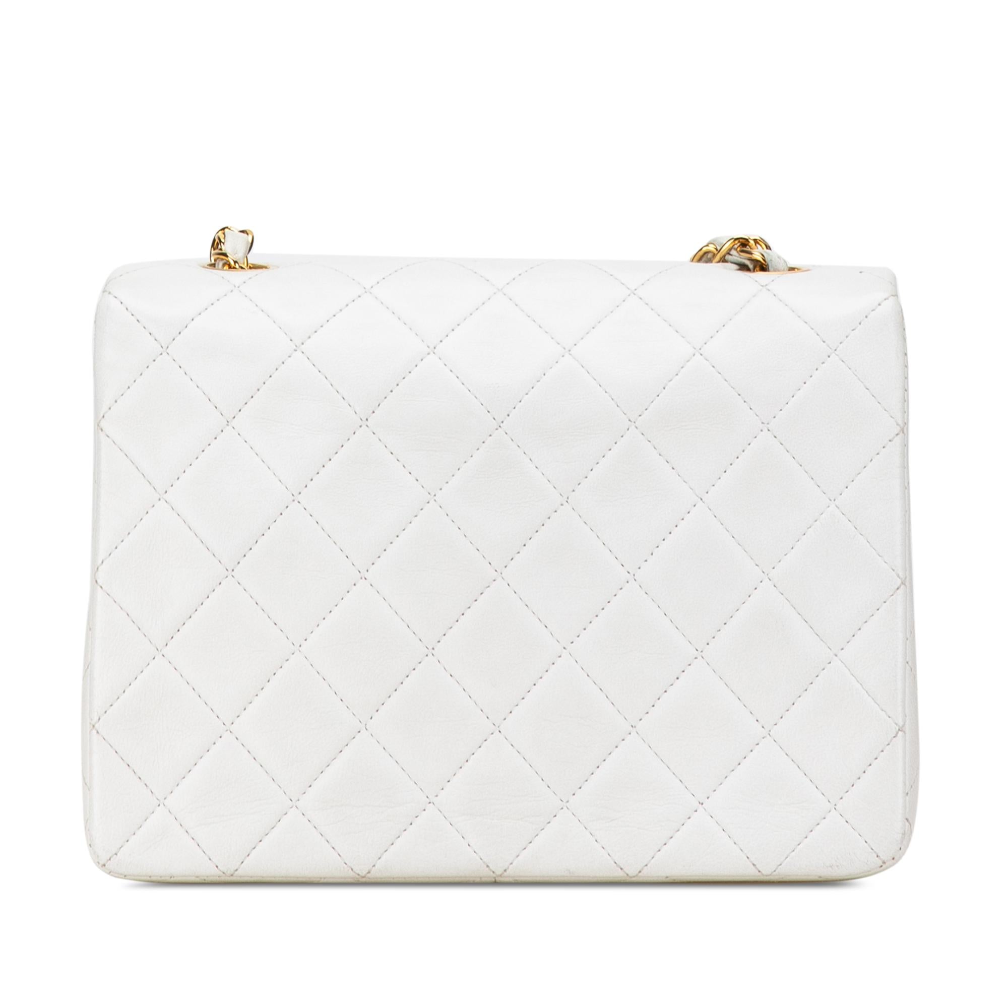 Chanel Square Classic Quilted Lambskin Flap (SHG-iqwoWK)
