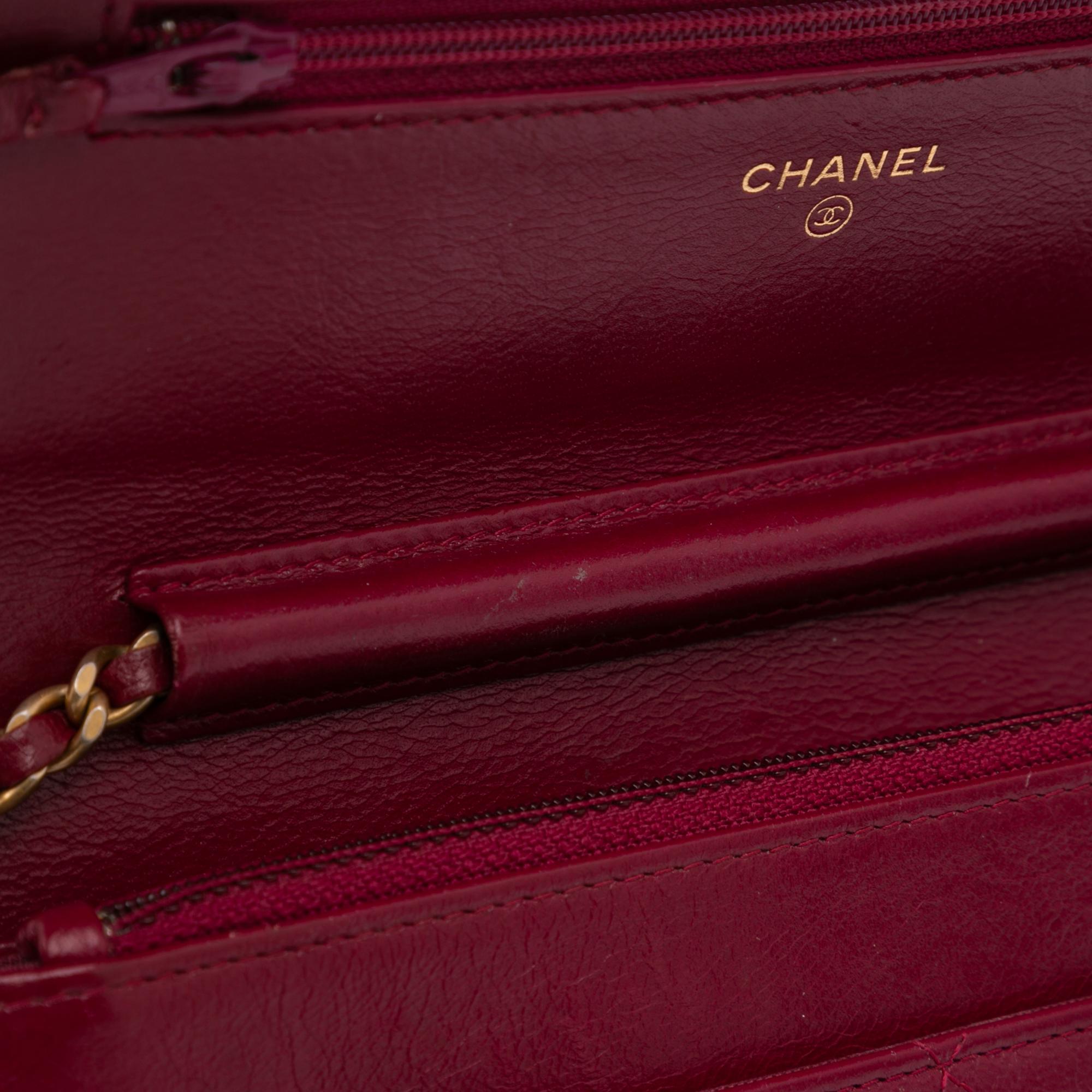 Chanel Stitched Goatskin Golden CC Wallet On Chain