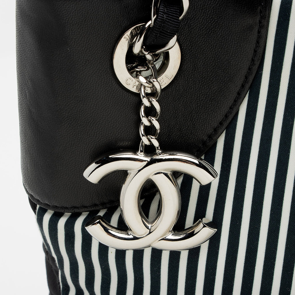 Chanel Striped Canvas Rialto Shoulder Bag (SHF-BaPjh9)
