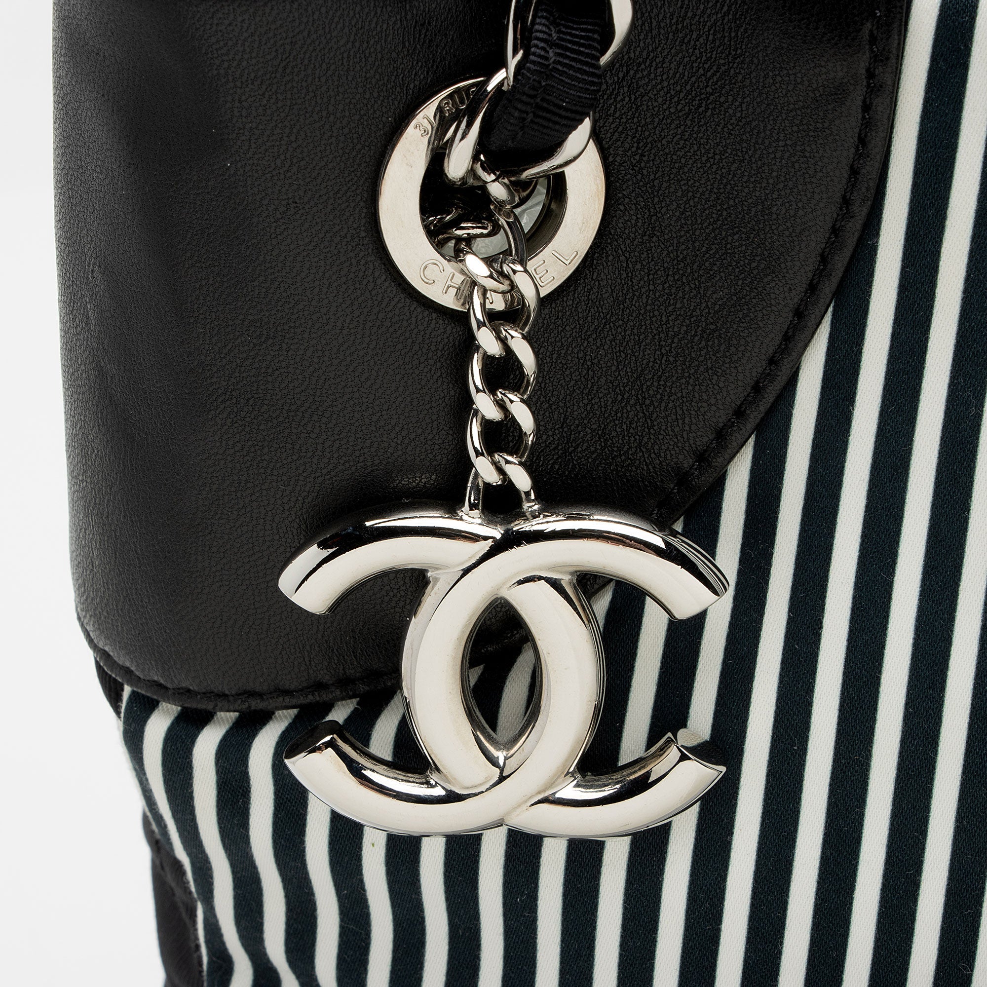 Chanel Striped Canvas Rialto Shoulder Bag (SHF-BaPjh9)