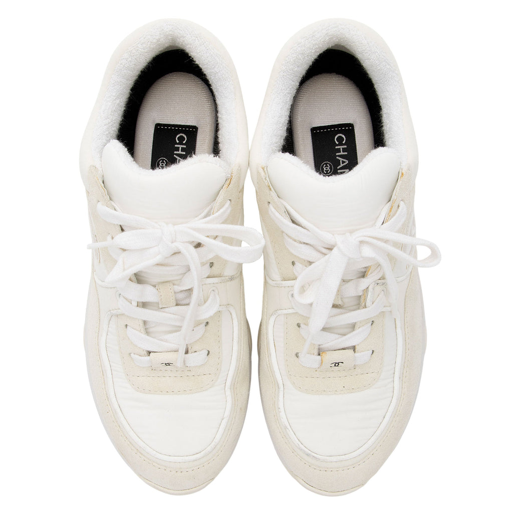 Chanel Suede Calfskin CC Sneakers - Size 7.5 / 37.5 (SHF-nLOm4F)