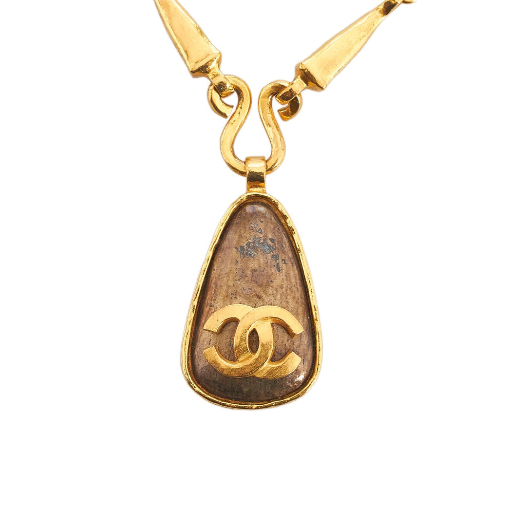 Chanel Teardrop CC Logo Pendant Necklace (SHG-ziyd90)