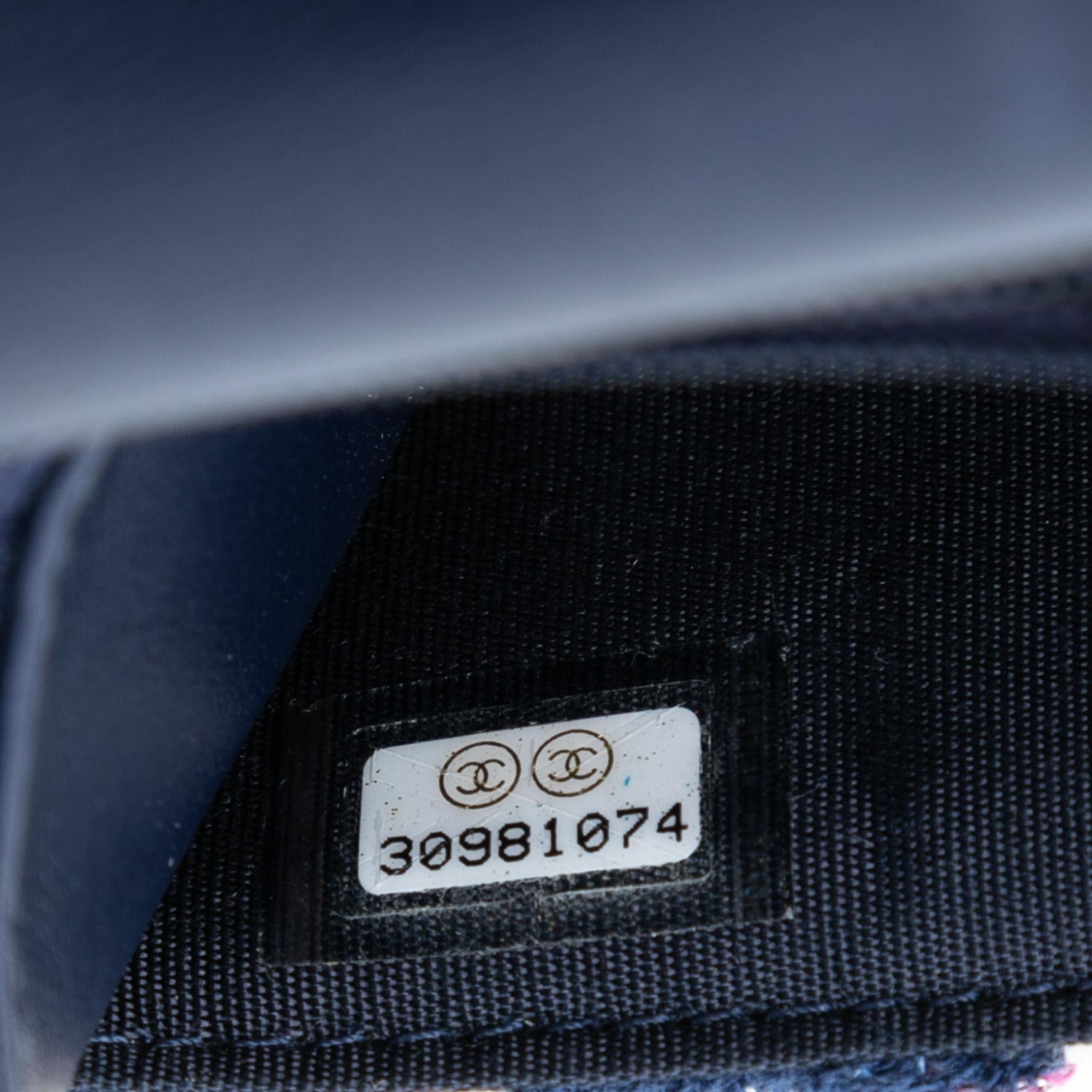 Chanel Tweed 19 Wallet On Chain