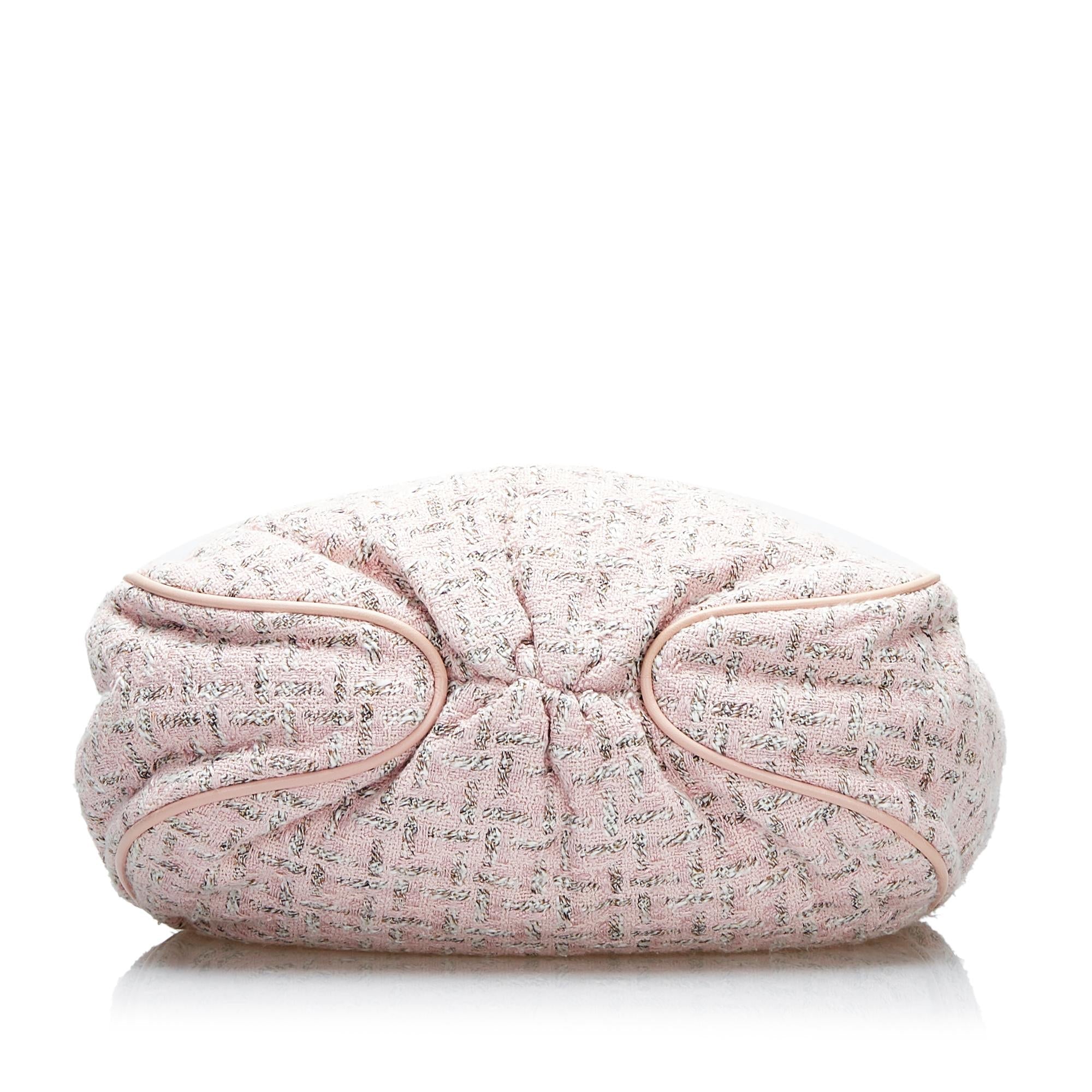 Chanel Tweed Boucle Knitting Handbag (SHG-pvDzjY)