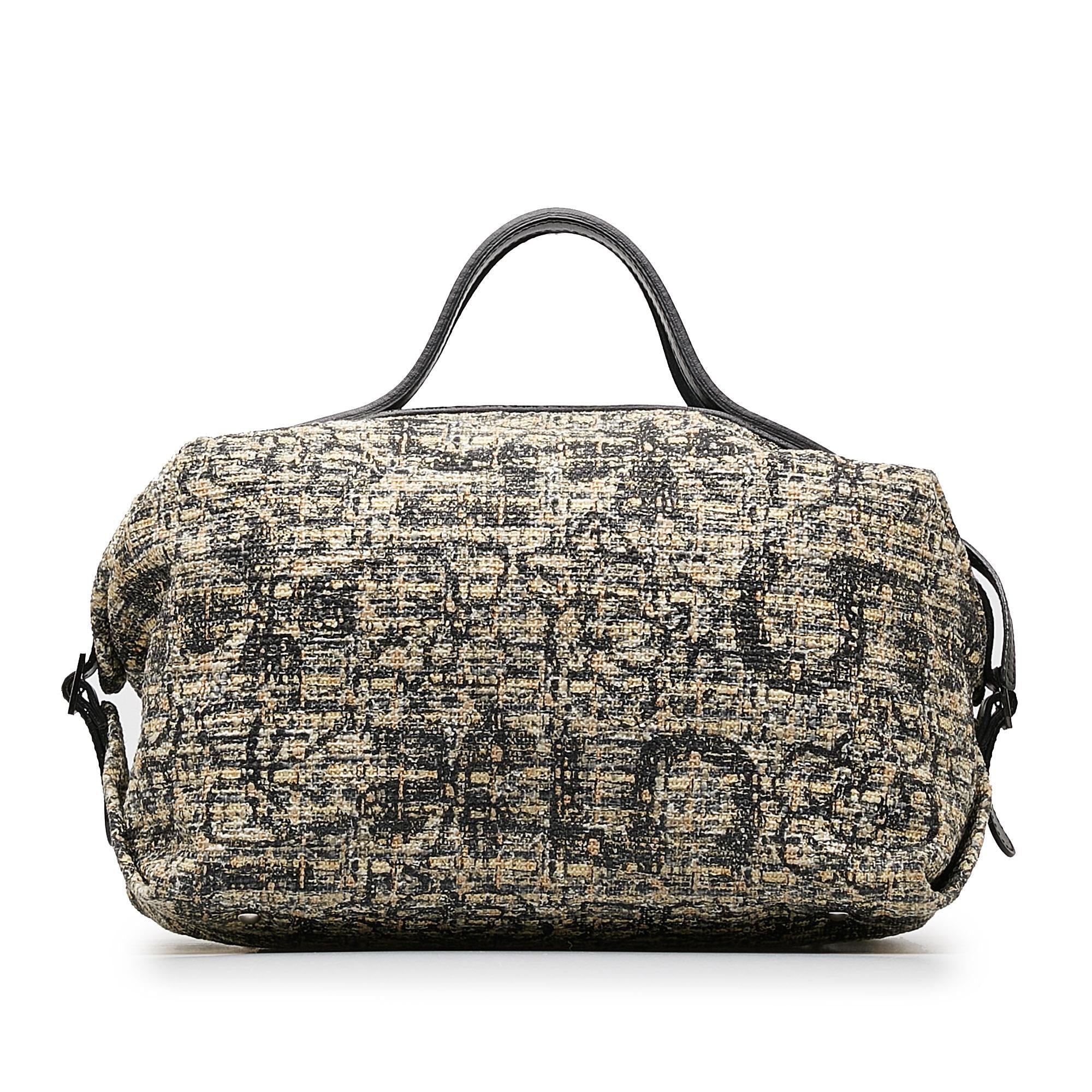 Chanel Tweed Clover Handbag (SHG-JHfvlH)
