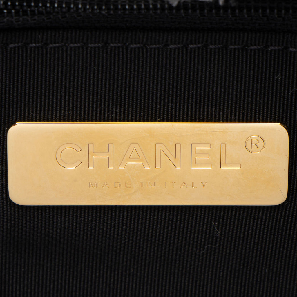 Chanel Tweed Houndstooth 19 Medium Flap Shoulder Bag