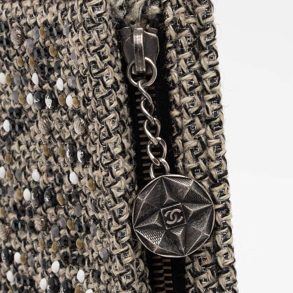 Chanel Tweed Lambskin CC Embellished Wrislet Clutch (SHF-1PtYF3)
