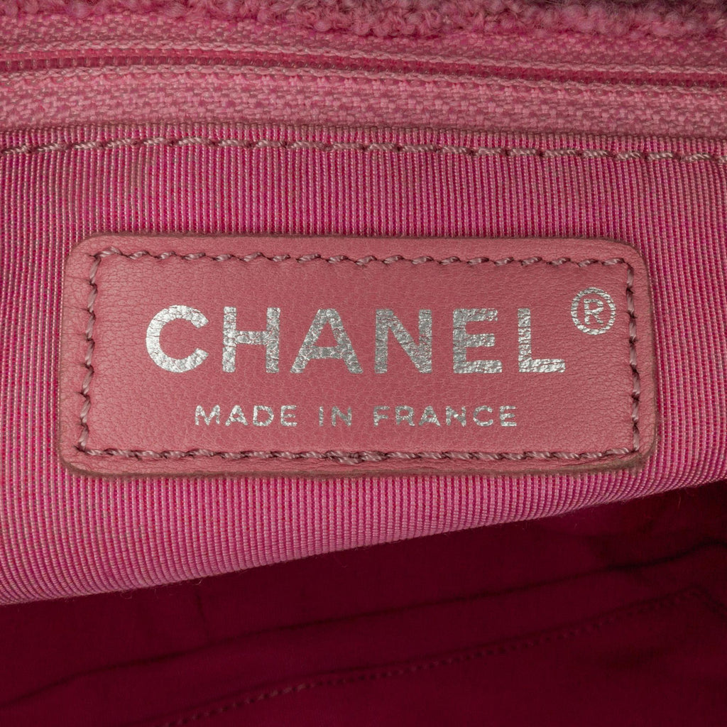 Chanel Tweed Mademoiselle Lock Crossbody (SHG-PQp9XU)