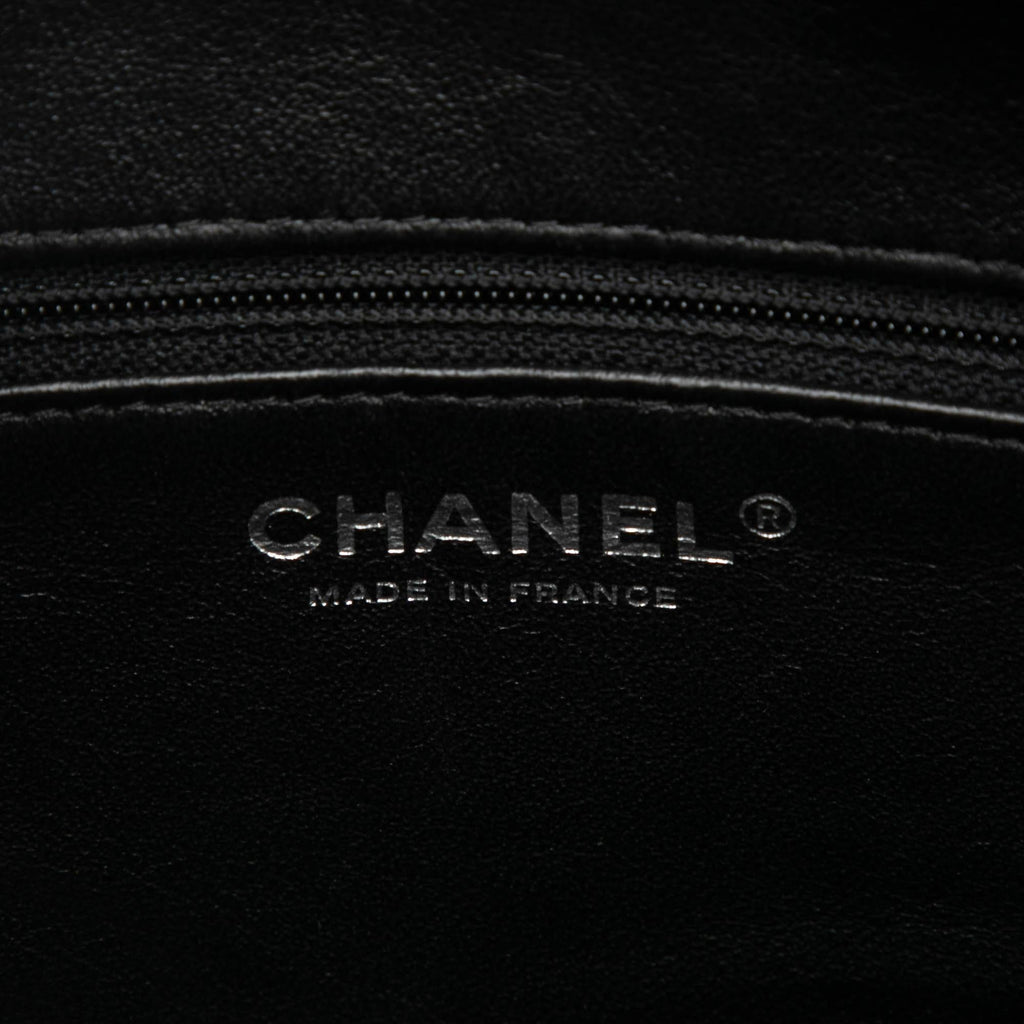 Chanel Tweed and Resin Zipped Chain Shopping Bag