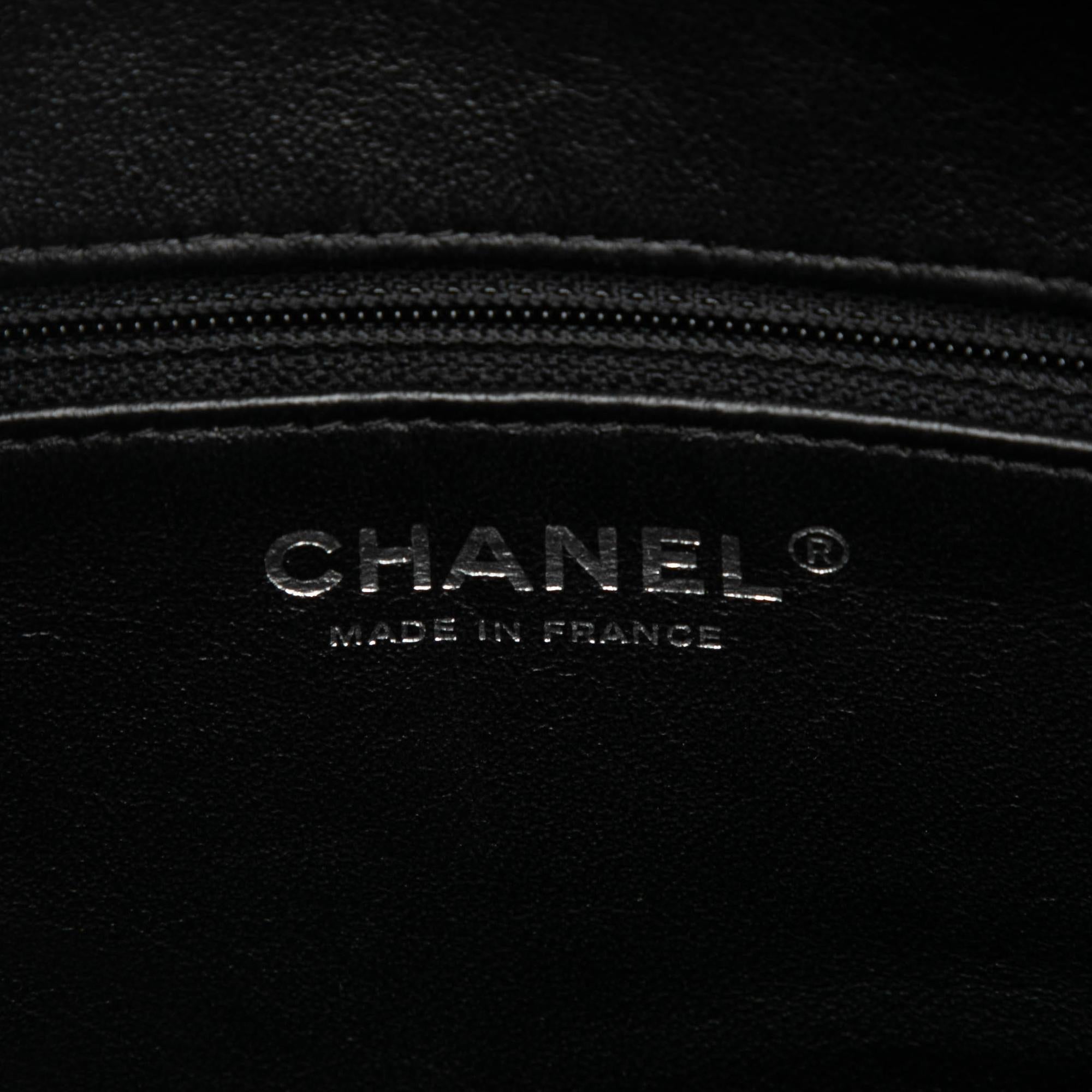 Chanel Tweed and Resin Zipped Chain Shopping Bag