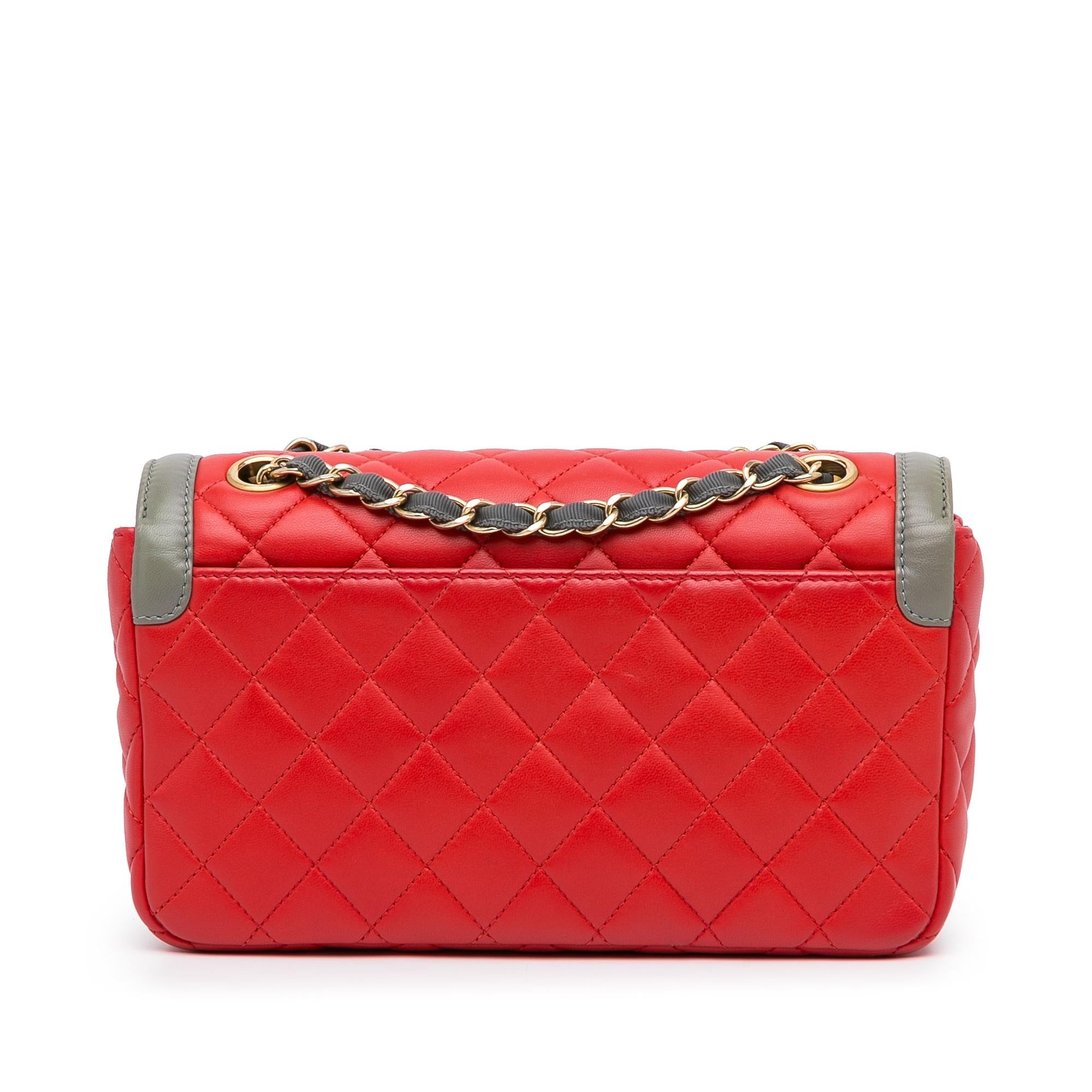 Chanel Two-Tone Day Flap (SHG-hVVcNB)