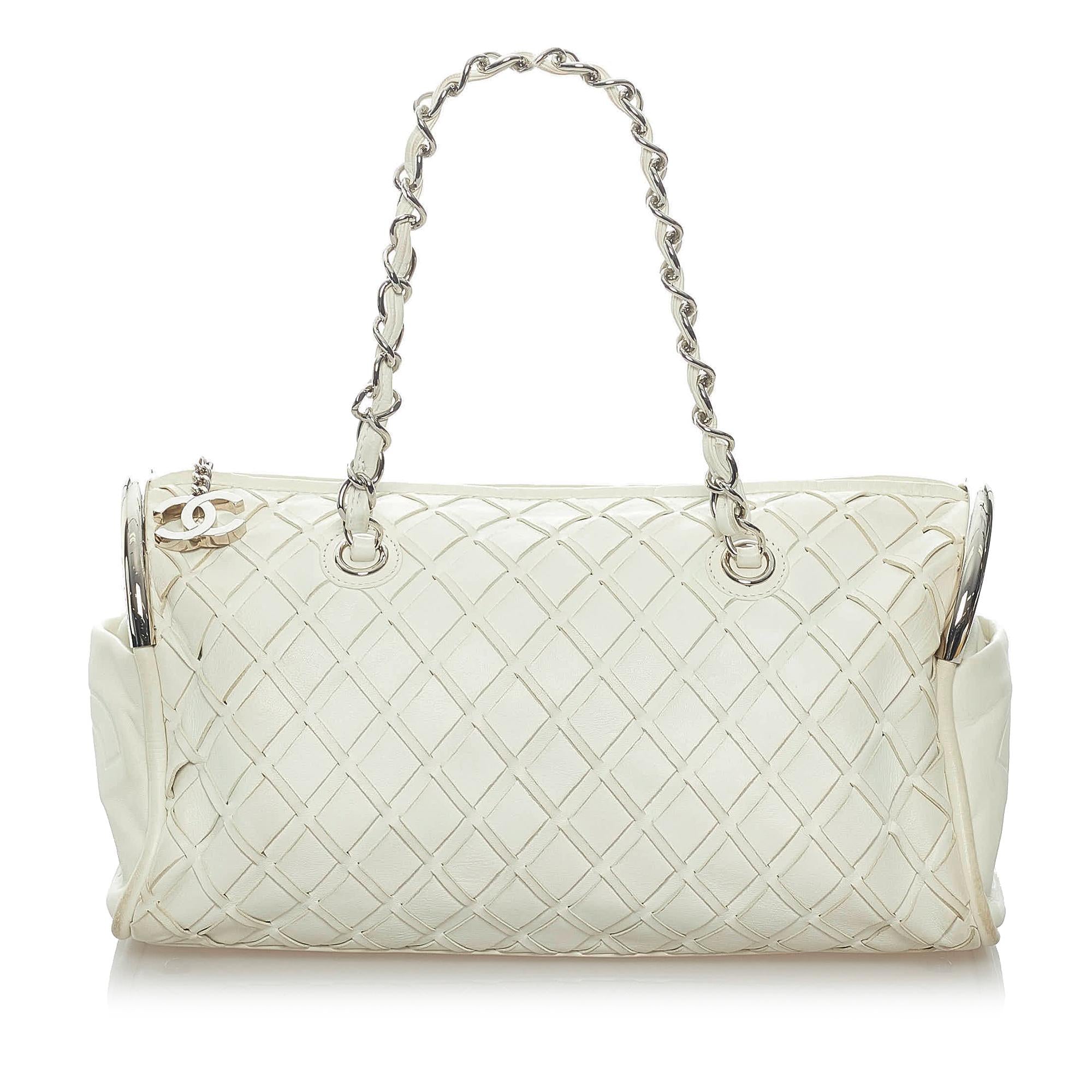 Chanel Ultimate Soft Sombrero Leather Handbag (SHG-33492)