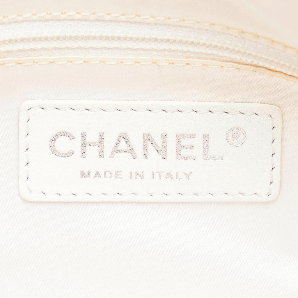 Chanel Ultimate Soft Sombrero Leather Handbag (SHG-33492)