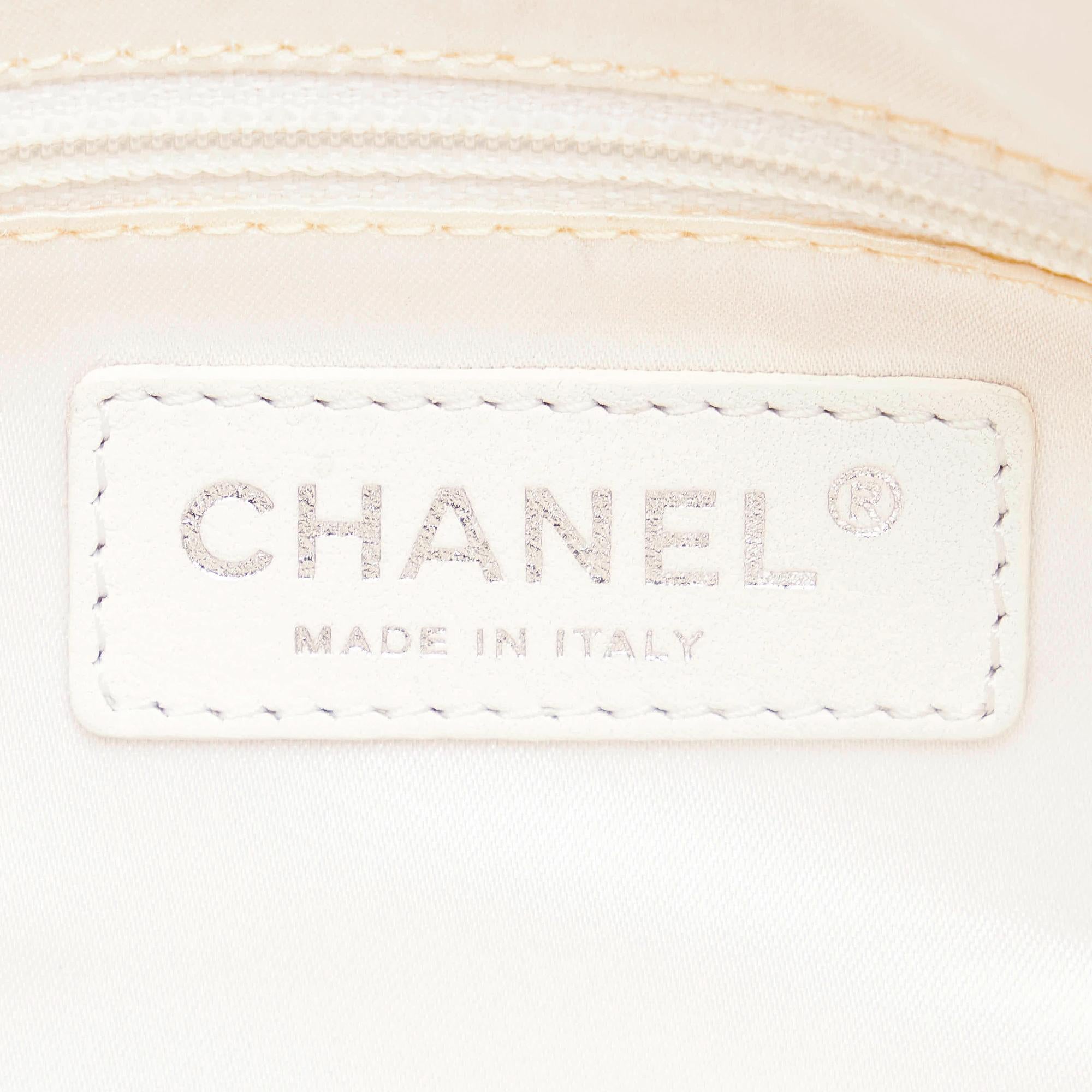 Chanel Ultimate Soft Sombrero Leather Handbag (SHG-33492)