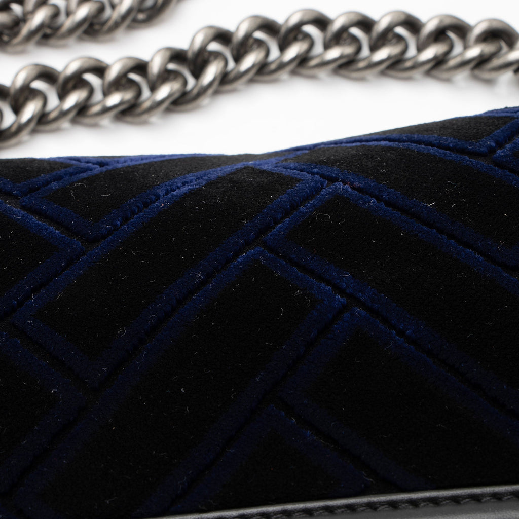 Chanel Velvet Quilted Old Medium Boy Bag (SHF-yjKLJH)