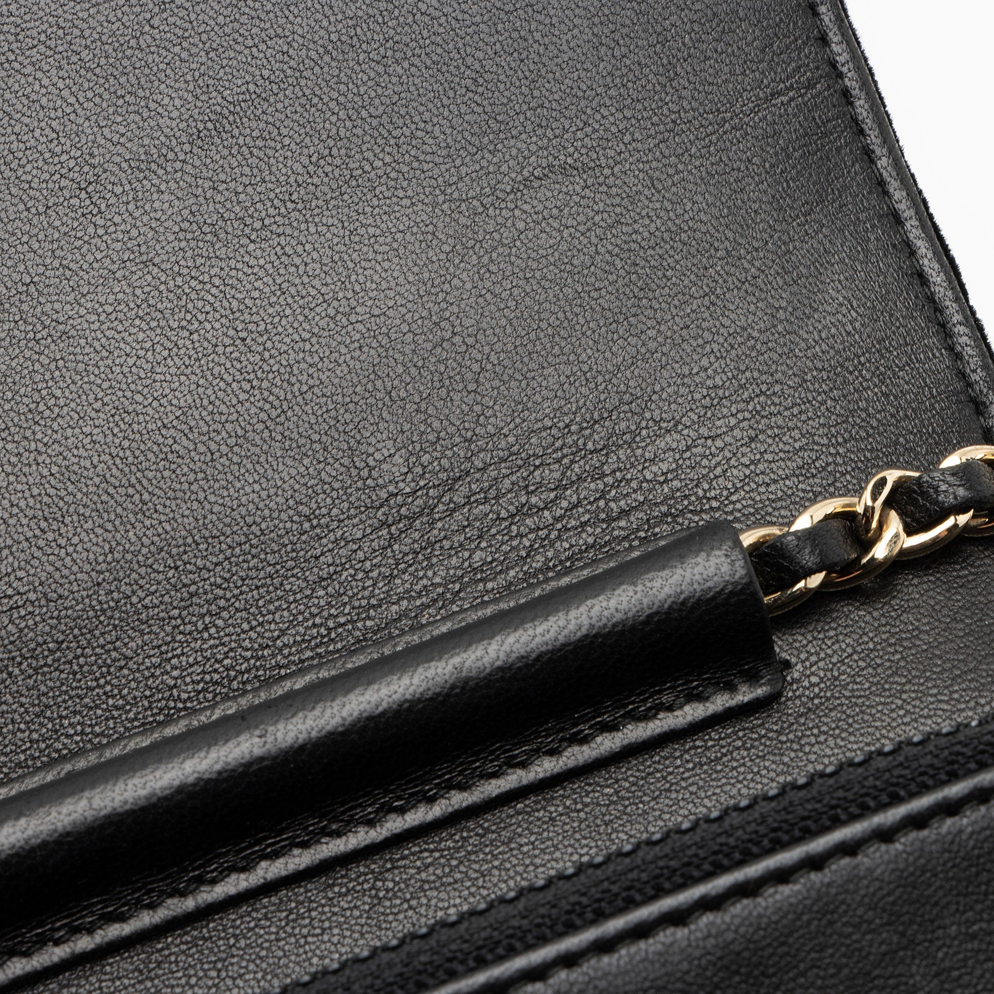 Chanel Velvet Pearl Embellished Wallet on Chain (SHF-aGIZaD)