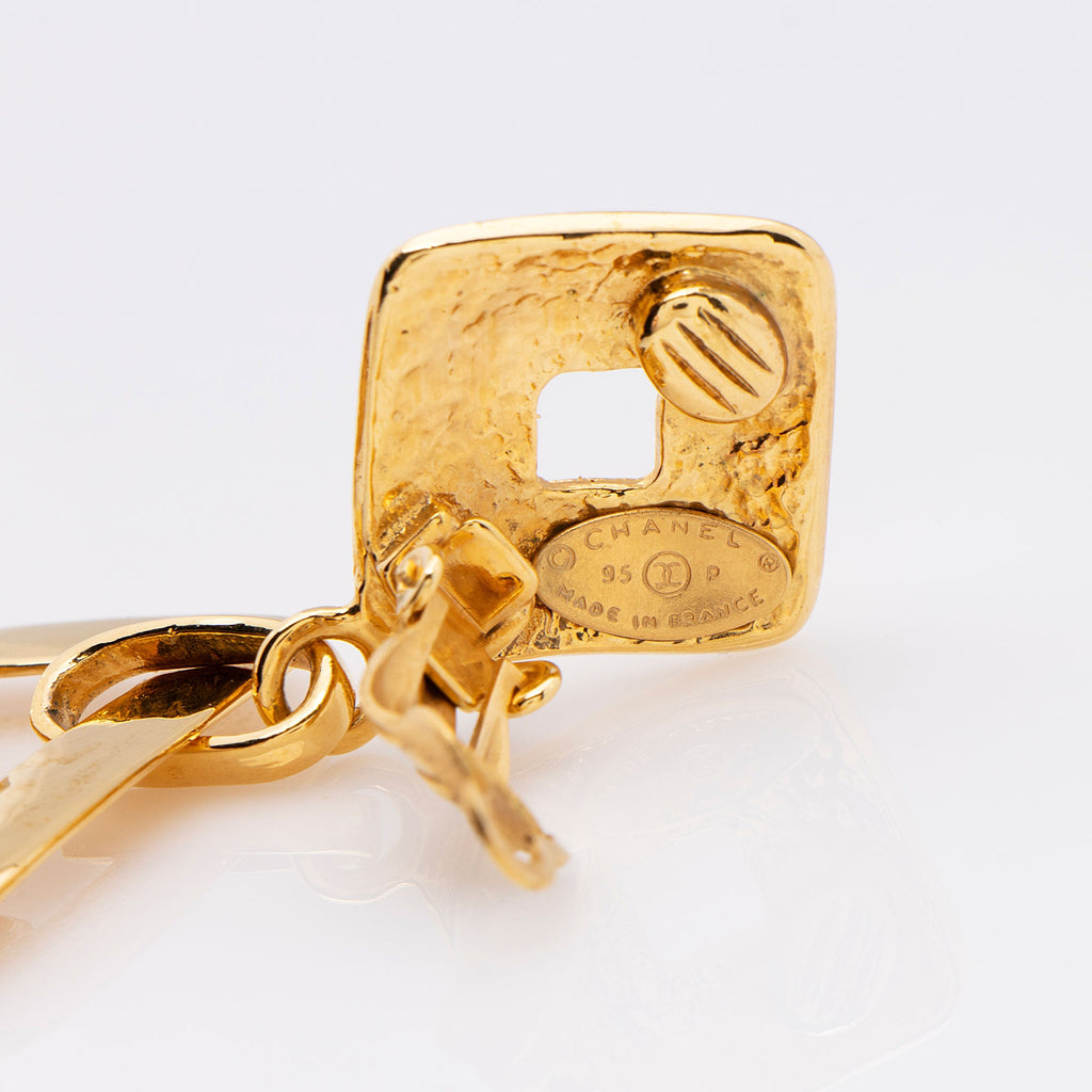 Chanel Vintage CC Drop Clip On Earrings (SHF-BsvAjg)