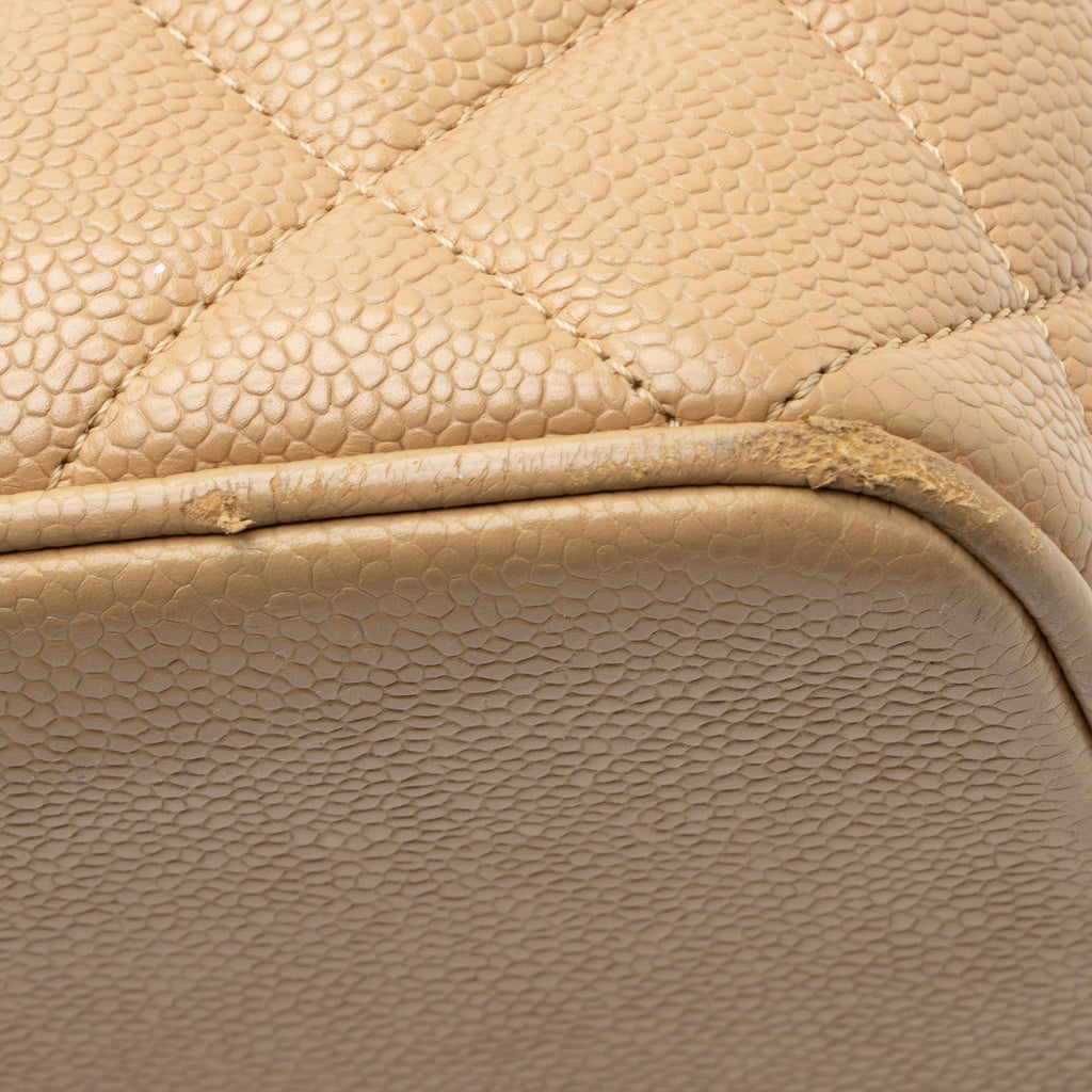 Chanel Vintage Caviar Leather Medallion Tote (SHF-T2hPlQ)