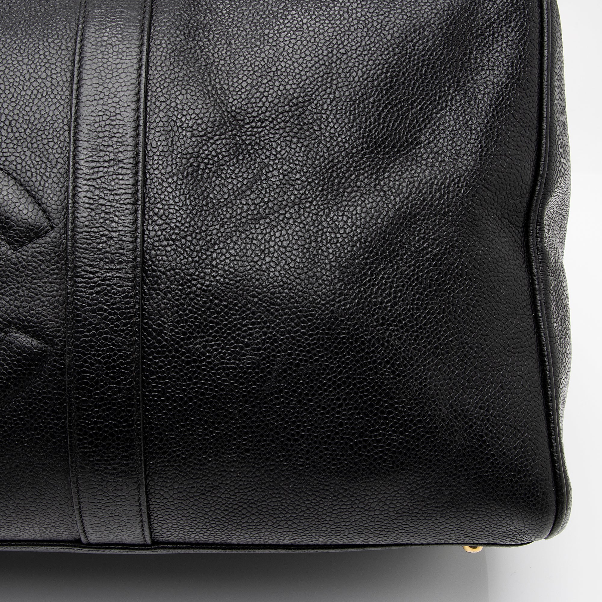 Chanel Vintage Caviar Leather Timeless CC Duffle Bag (SHF-8OA81f)
