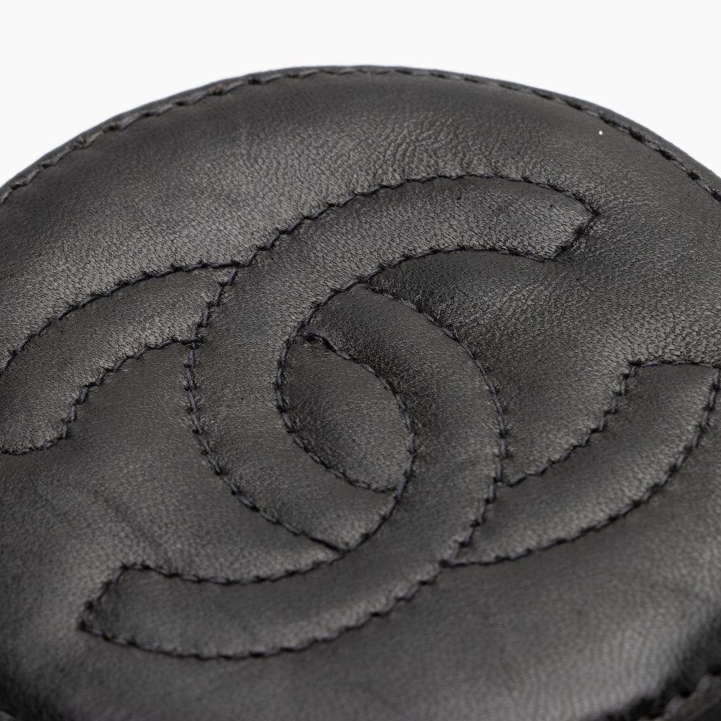 Chanel Vintage Lambskin CC Chocolate Bar Cosmetic Pouch (SHF-Yt3PcN)
