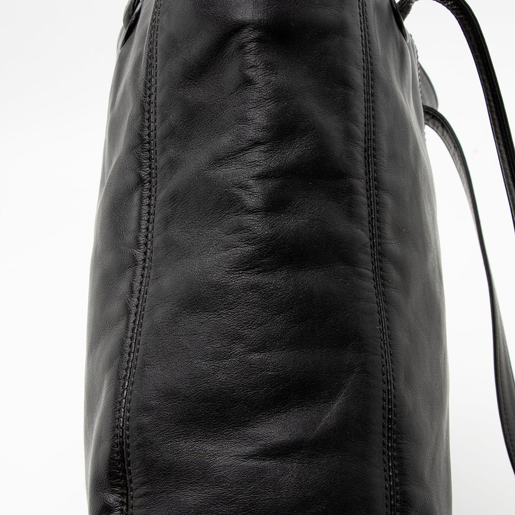 Chanel Vintage Lambskin CC Logo Tote (SHF-22846)
