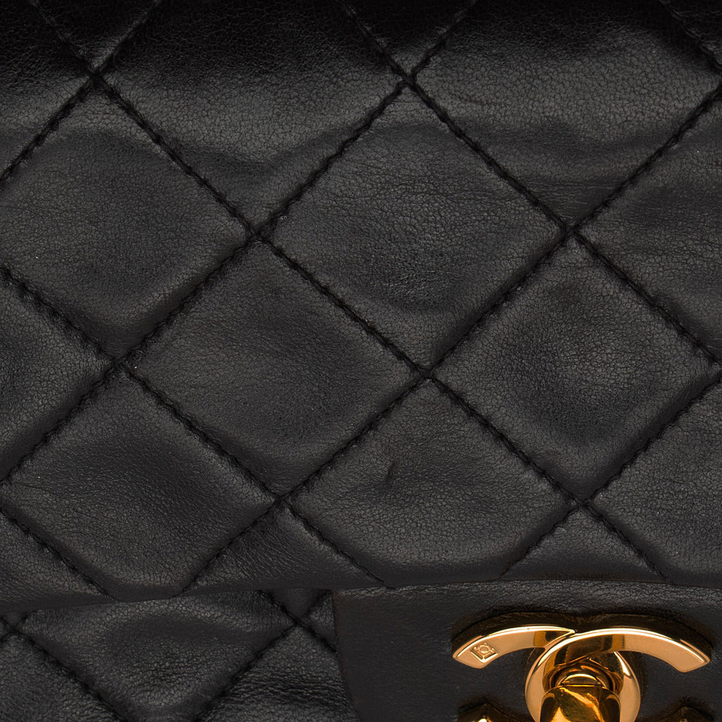 Chanel Vintage Lambskin Classic Small Double Flap Bag (SHF-wNnnBD)