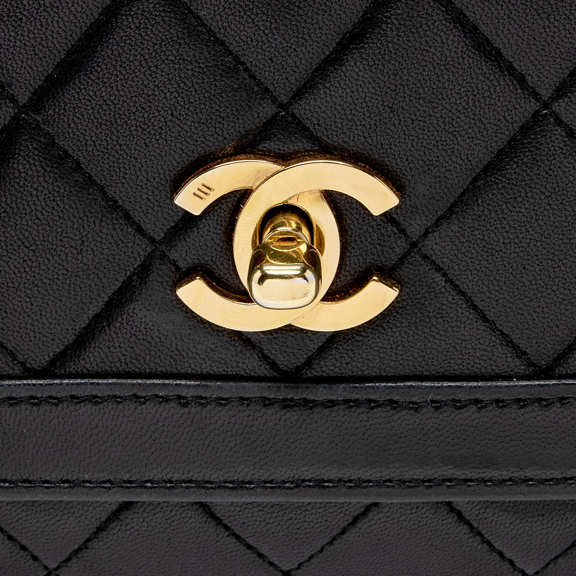Chanel Vintage Lambskin Medium Single Flap Bag (SHF-jQAZoL)