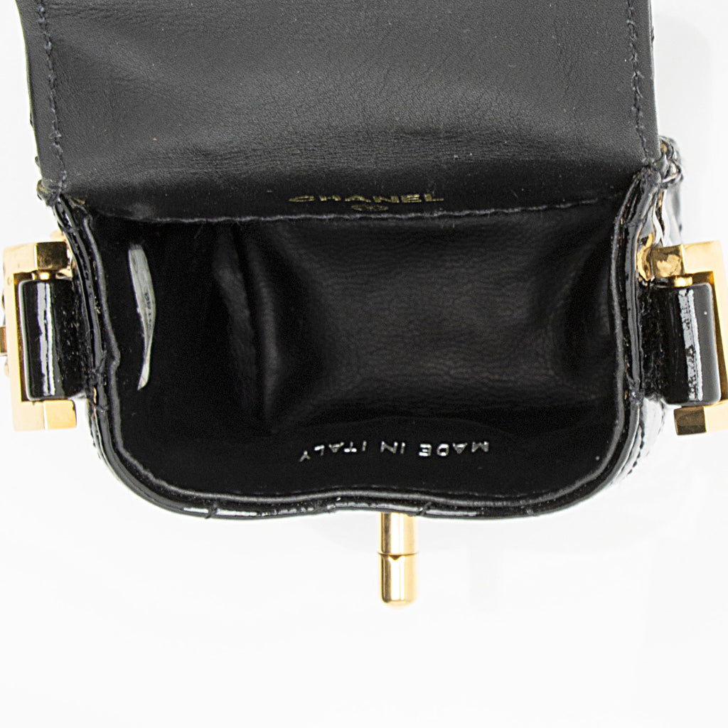 Chanel Vintage Patent Leather CC Phone Holder Crossbody Bag (SHF-23769)