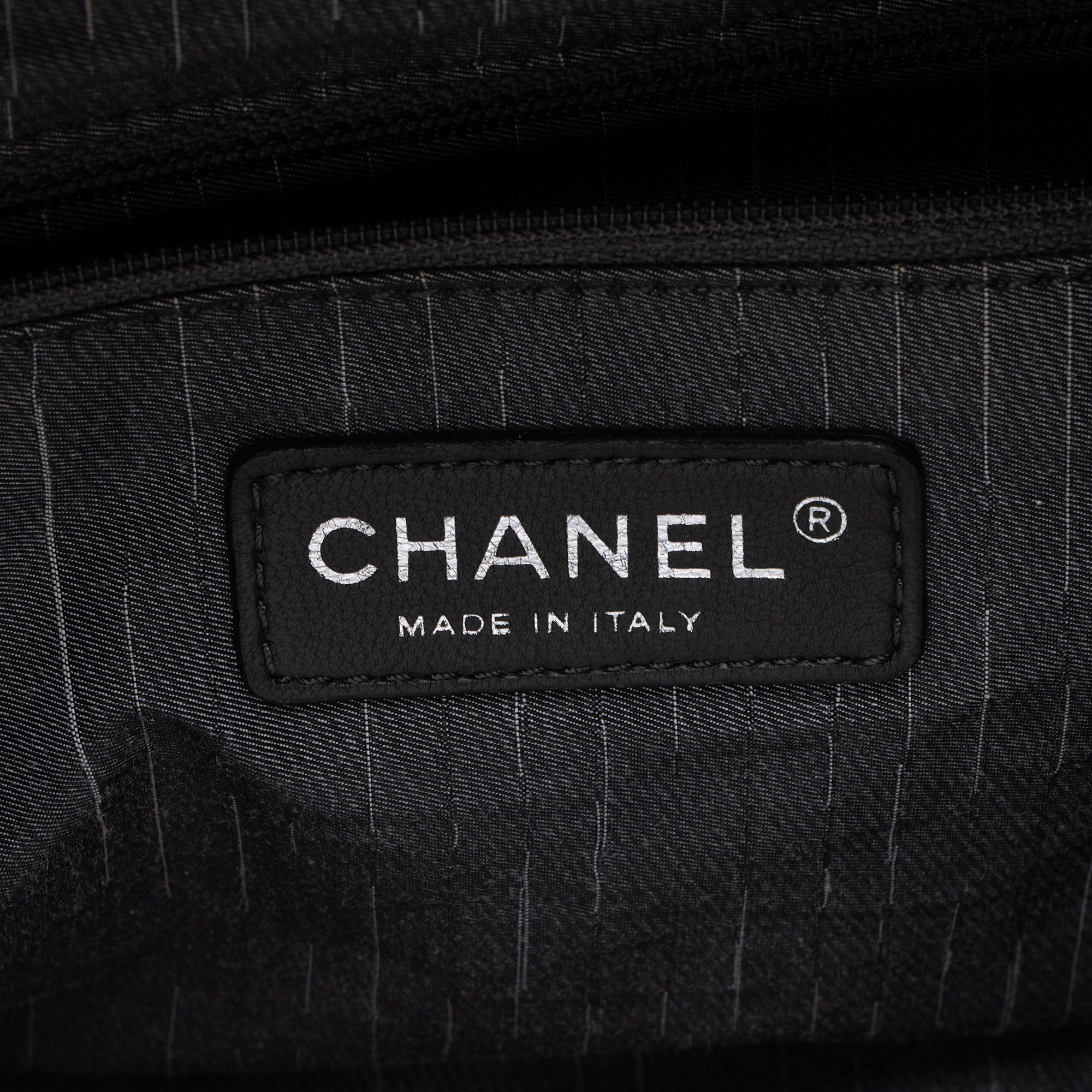 Chanel Washed Grained Calfskin CC Cup Satchel (SHF-NgmyTU)