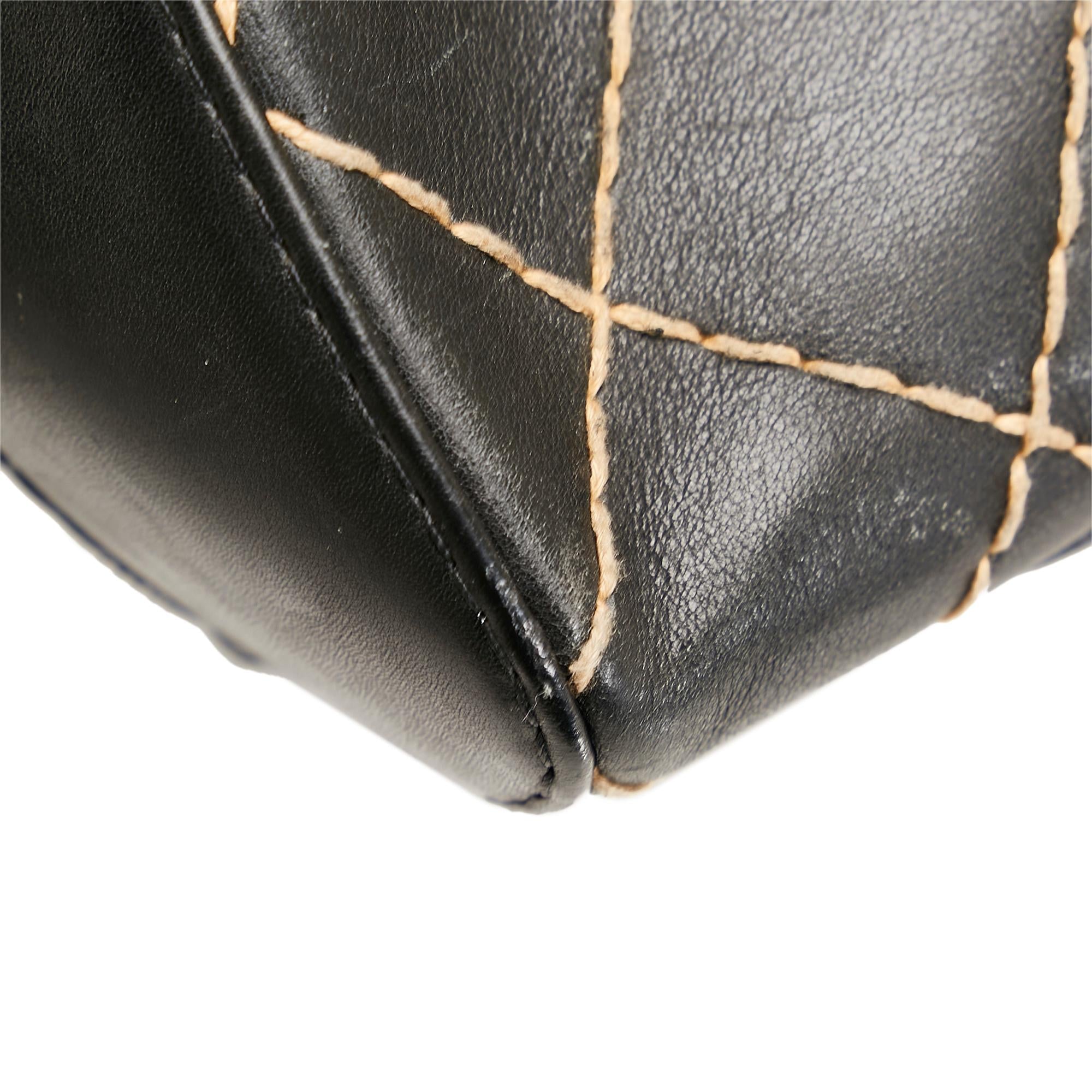 Chanel Wild Stitch Leather Handbag (SHG-dXhYJW)