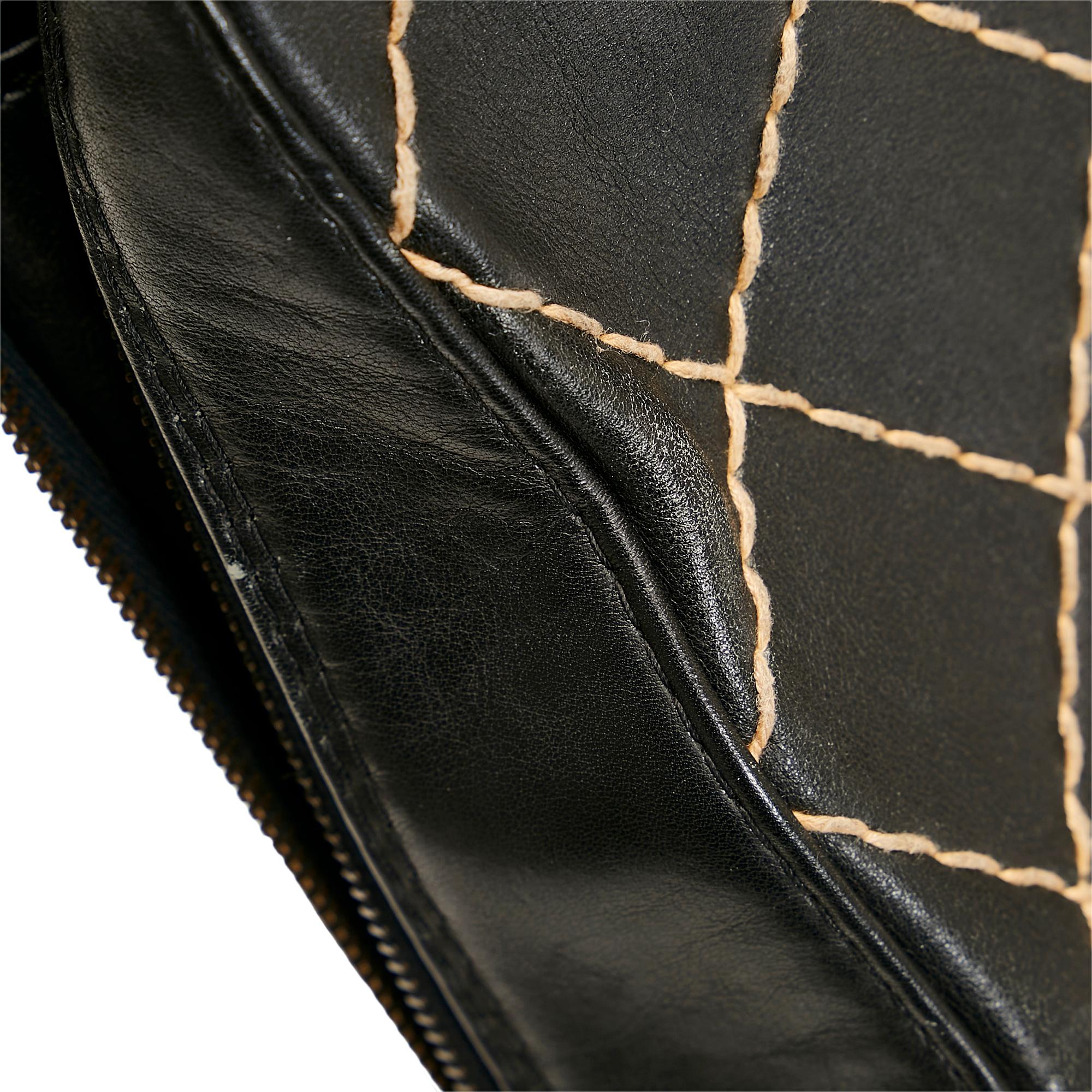 Chanel Wild Stitch Leather Handbag (SHG-dXhYJW)