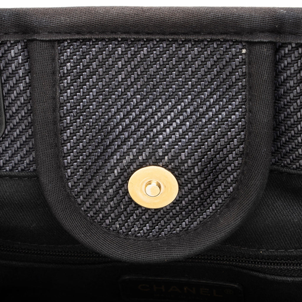 Chanel Woven Straw Deauville Medium Tote (SHF-oXD7wn)