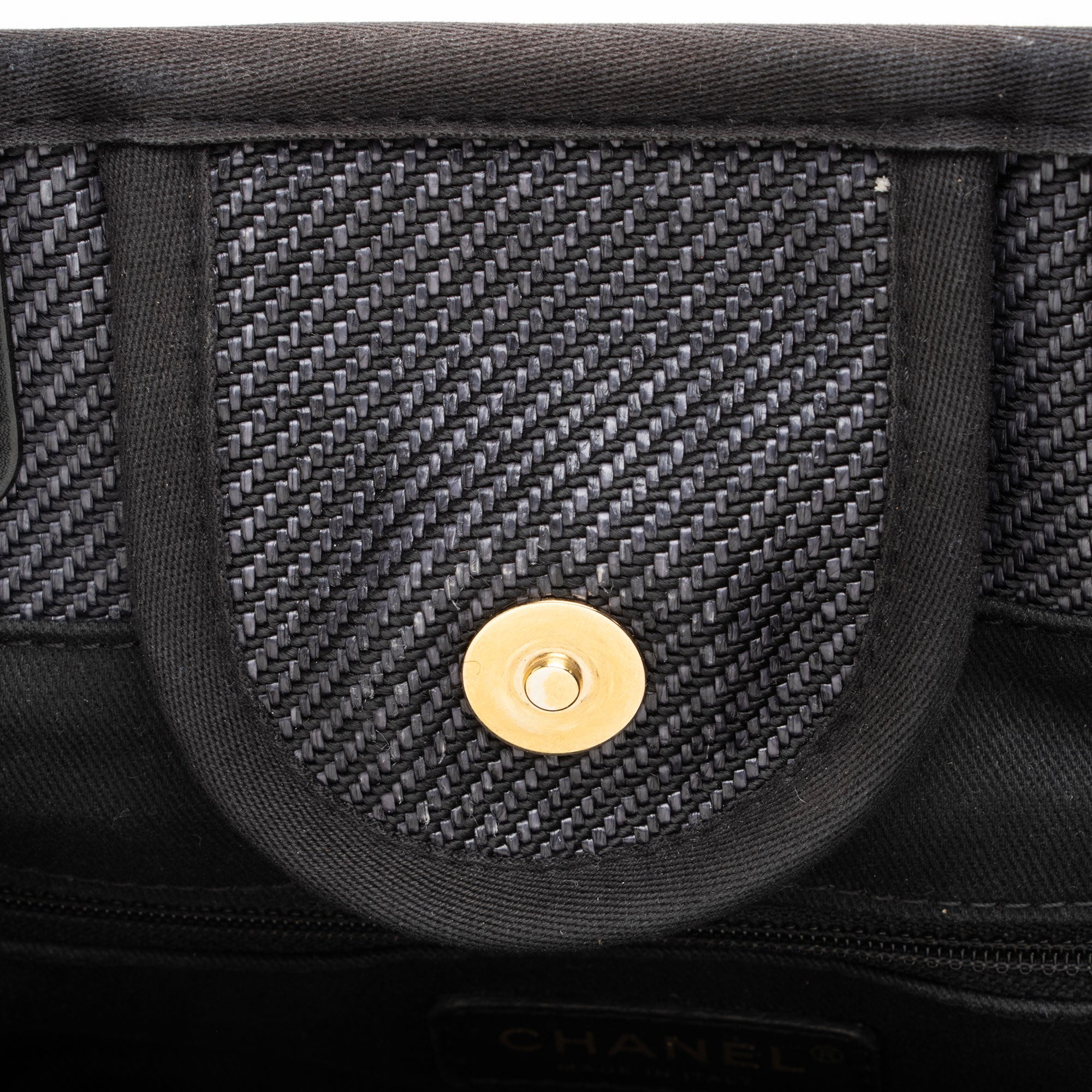 Chanel Woven Straw Deauville Medium Tote (SHF-oXD7wn)