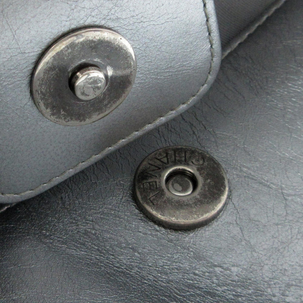 Chanel Written In Chain Metallic Tote (SHG-iy0JC9)