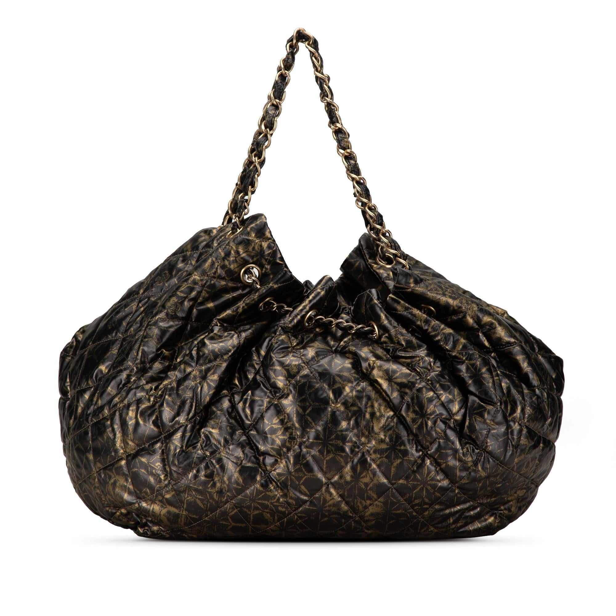 Chanel XL Printed Nylon Cabas Spirit Tote (SHG-Ewd3Kn)