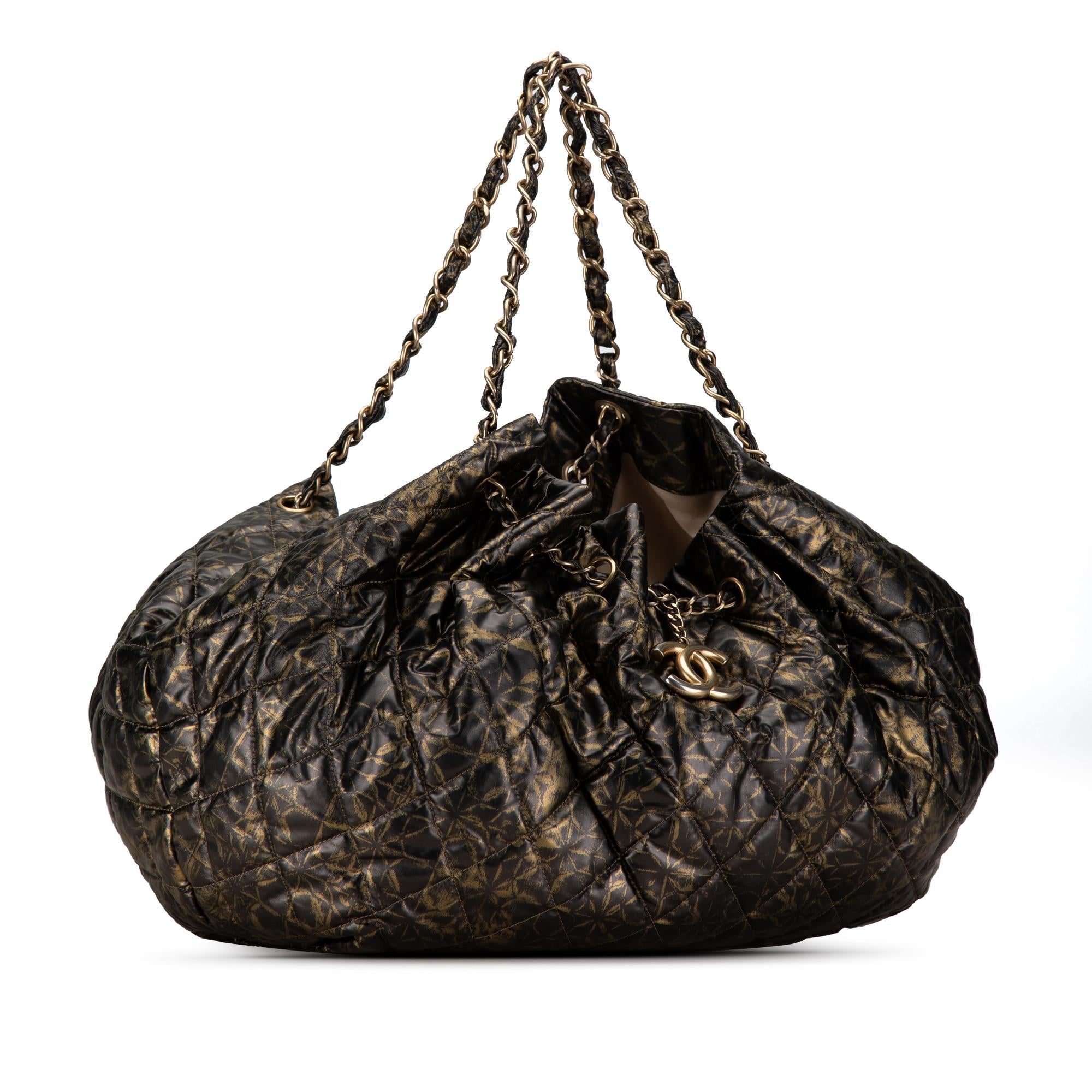Chanel XL Printed Nylon Cabas Spirit Tote (SHG-Ewd3Kn)