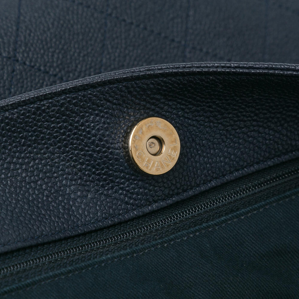Chanel Zip and Carry Shopping Tote (SHG-DcefDx)
