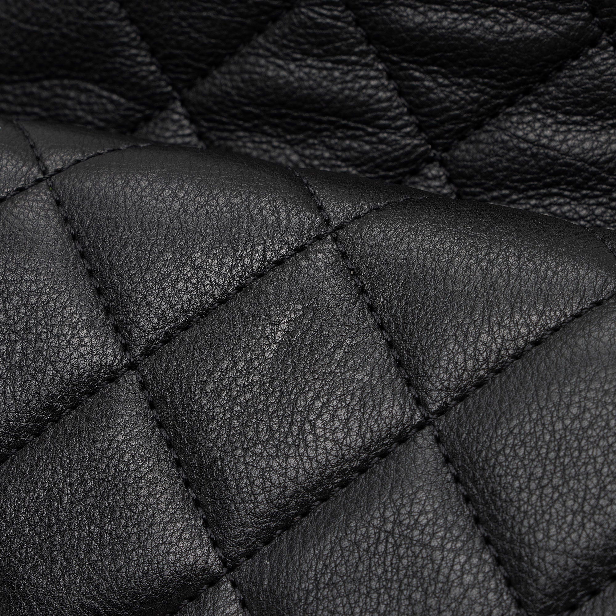 Chanel Calfskin Quilted Carry With Chic Flap Waist Bag (SHF-zM1SNQ)